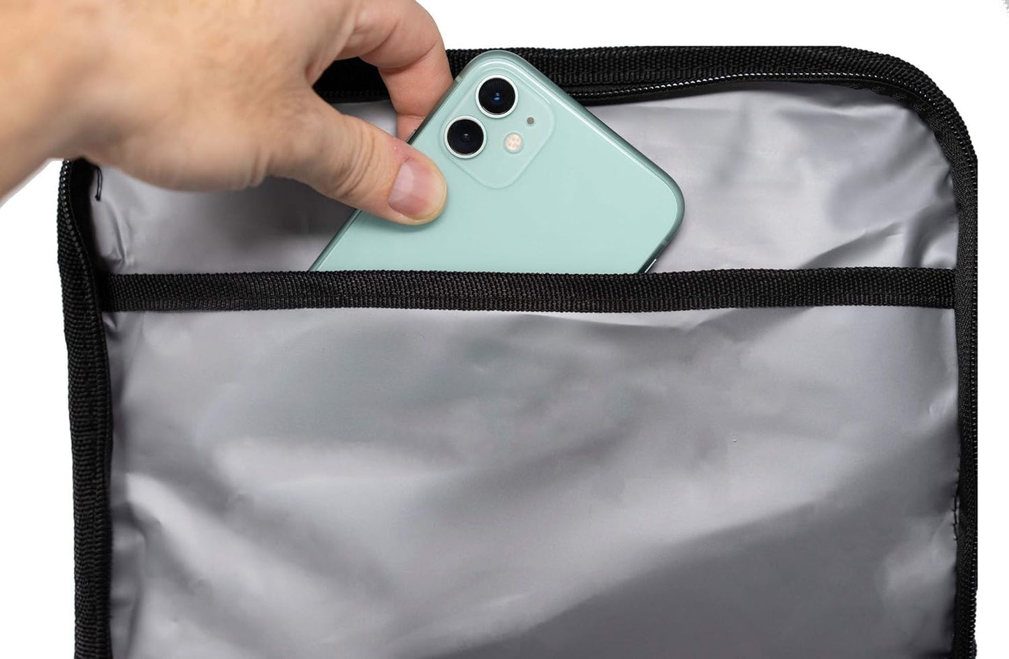Portable drink carrier insulated bag
