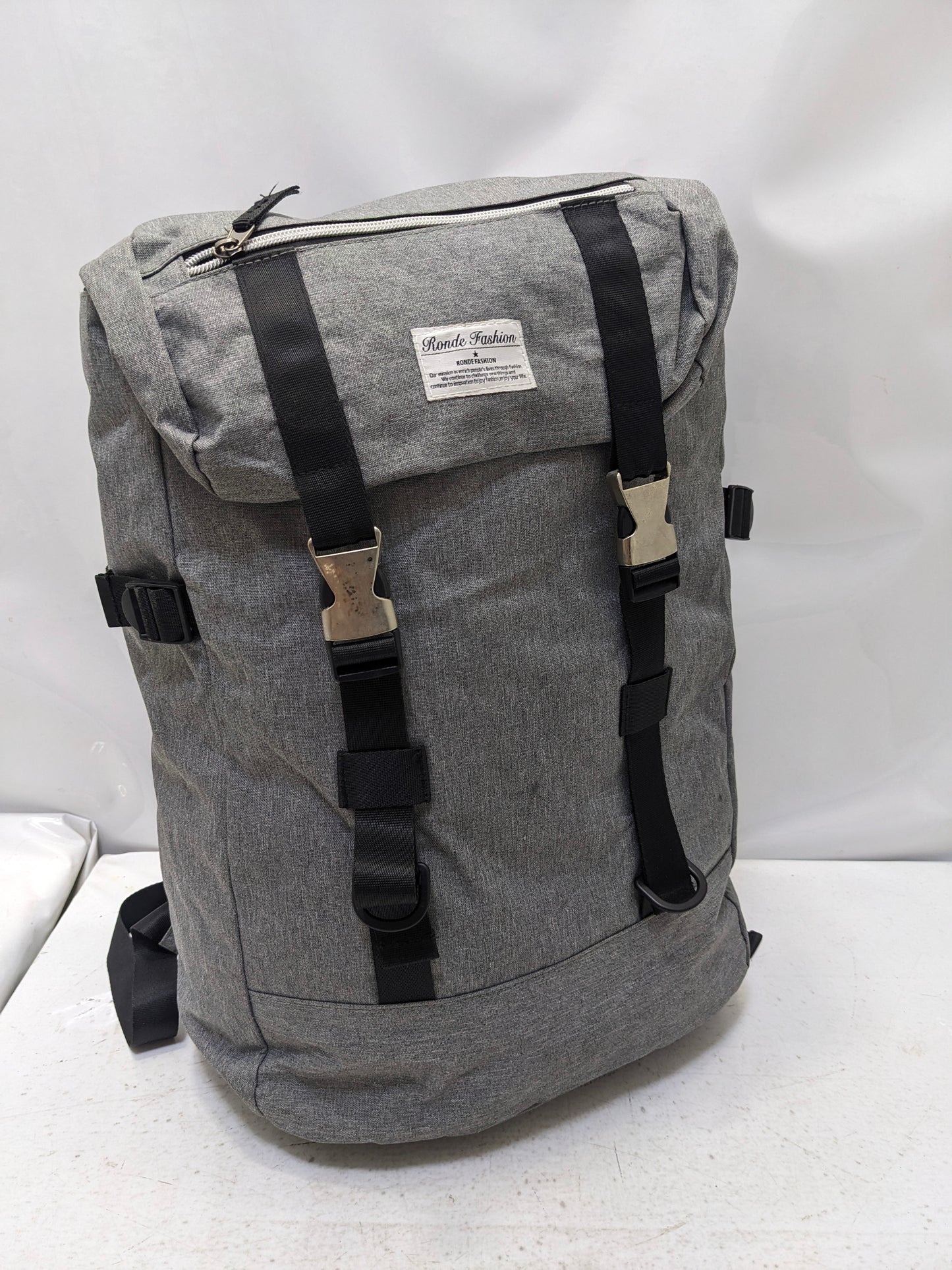 preloved branded backpack U25