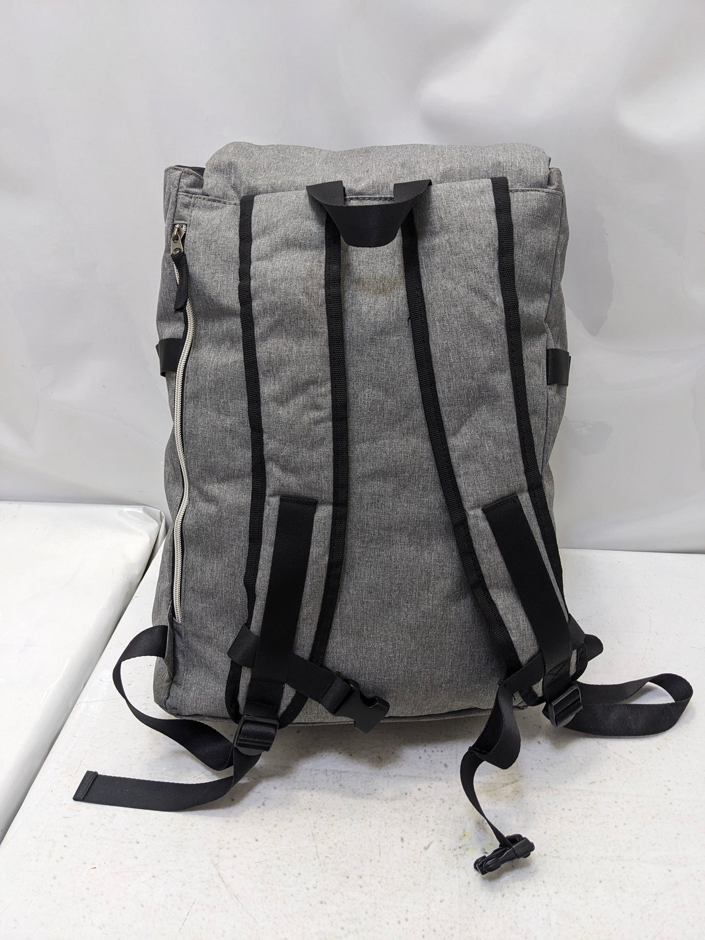 preloved branded backpack U25