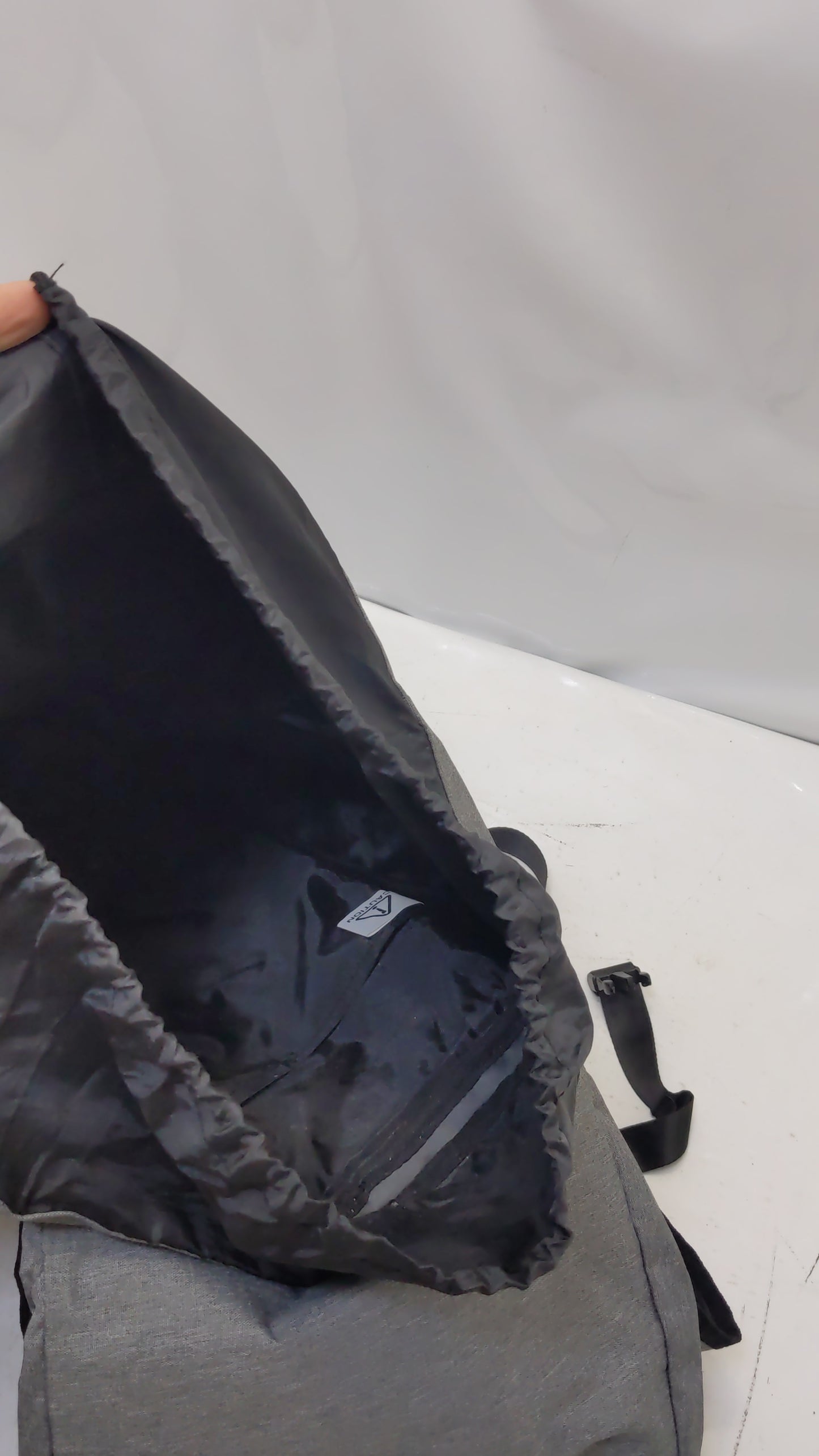 preloved branded backpack U25