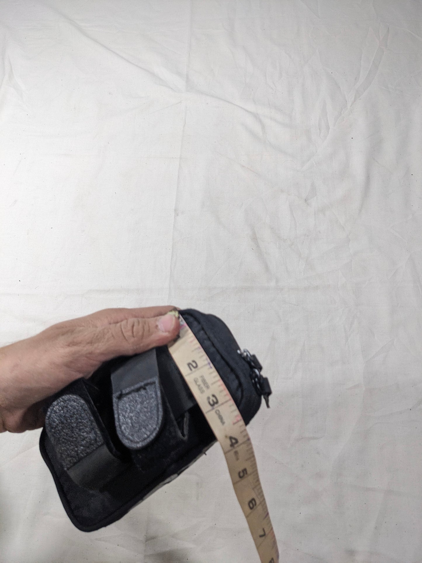Wrist mobile belt/pouch U15