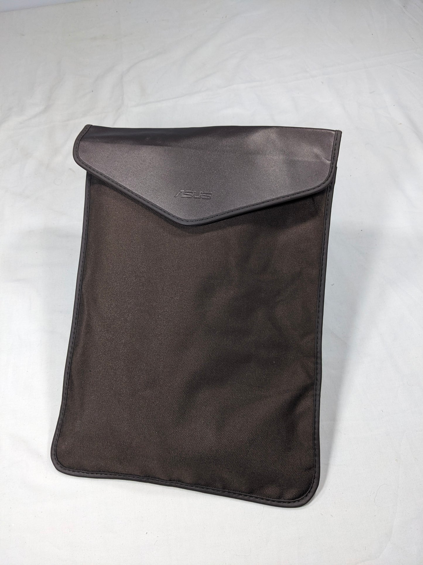 asus brand sleeve