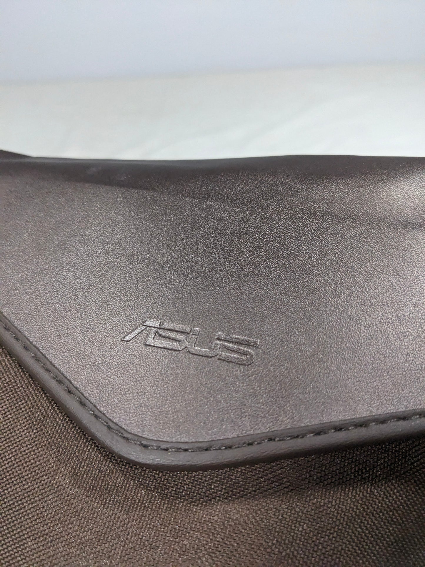 asus brand sleeve