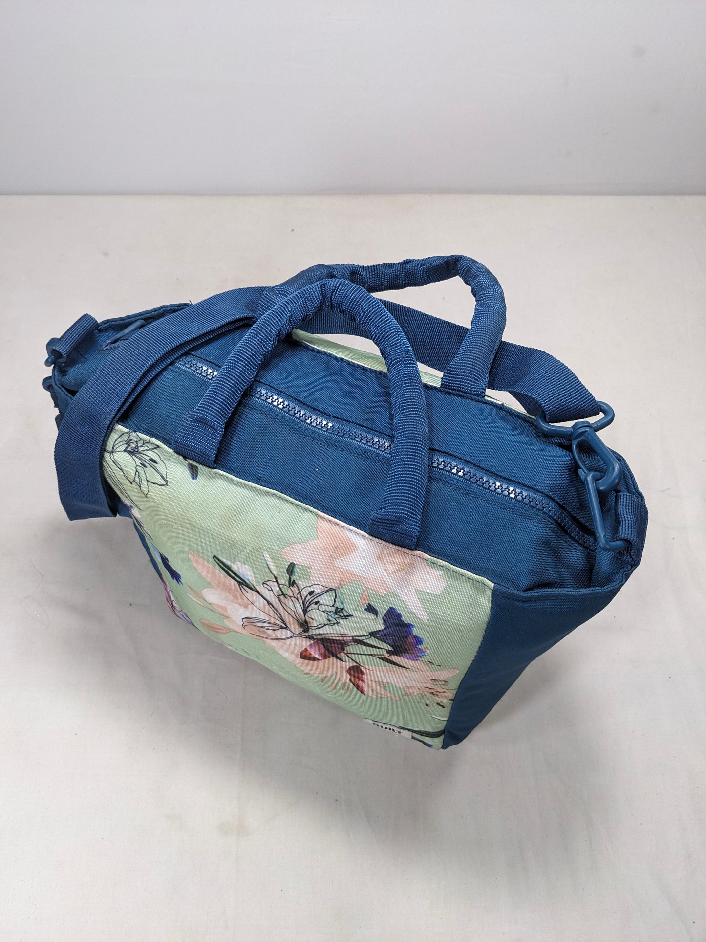 Imported lot flower pattern shoulder bag