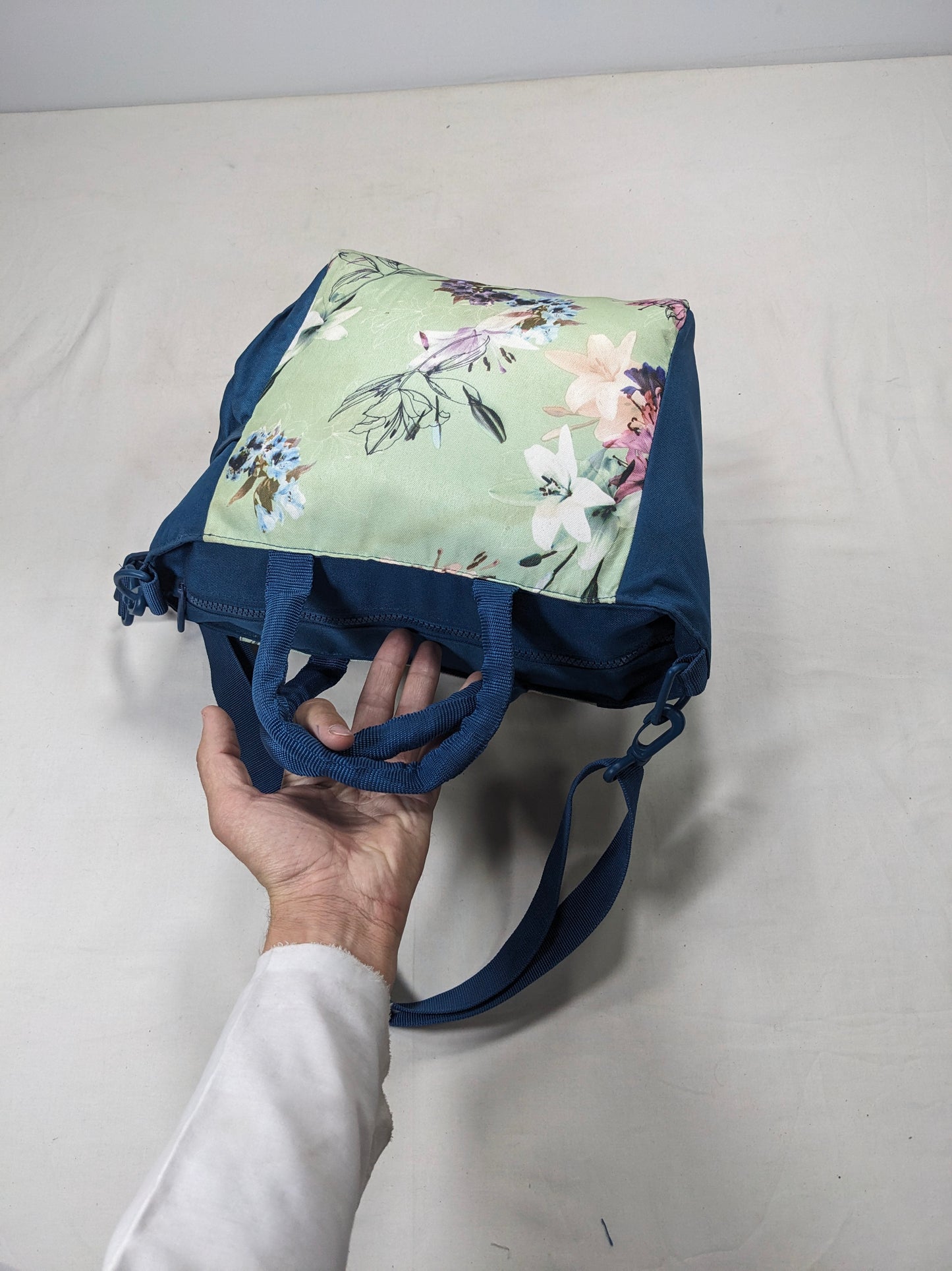 Imported lot flower pattern shoulder bag