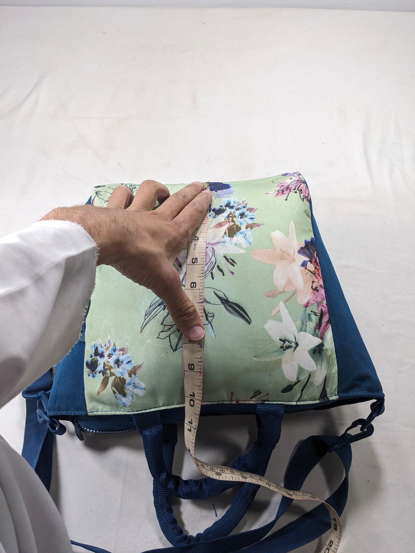Imported lot flower pattern shoulder bag