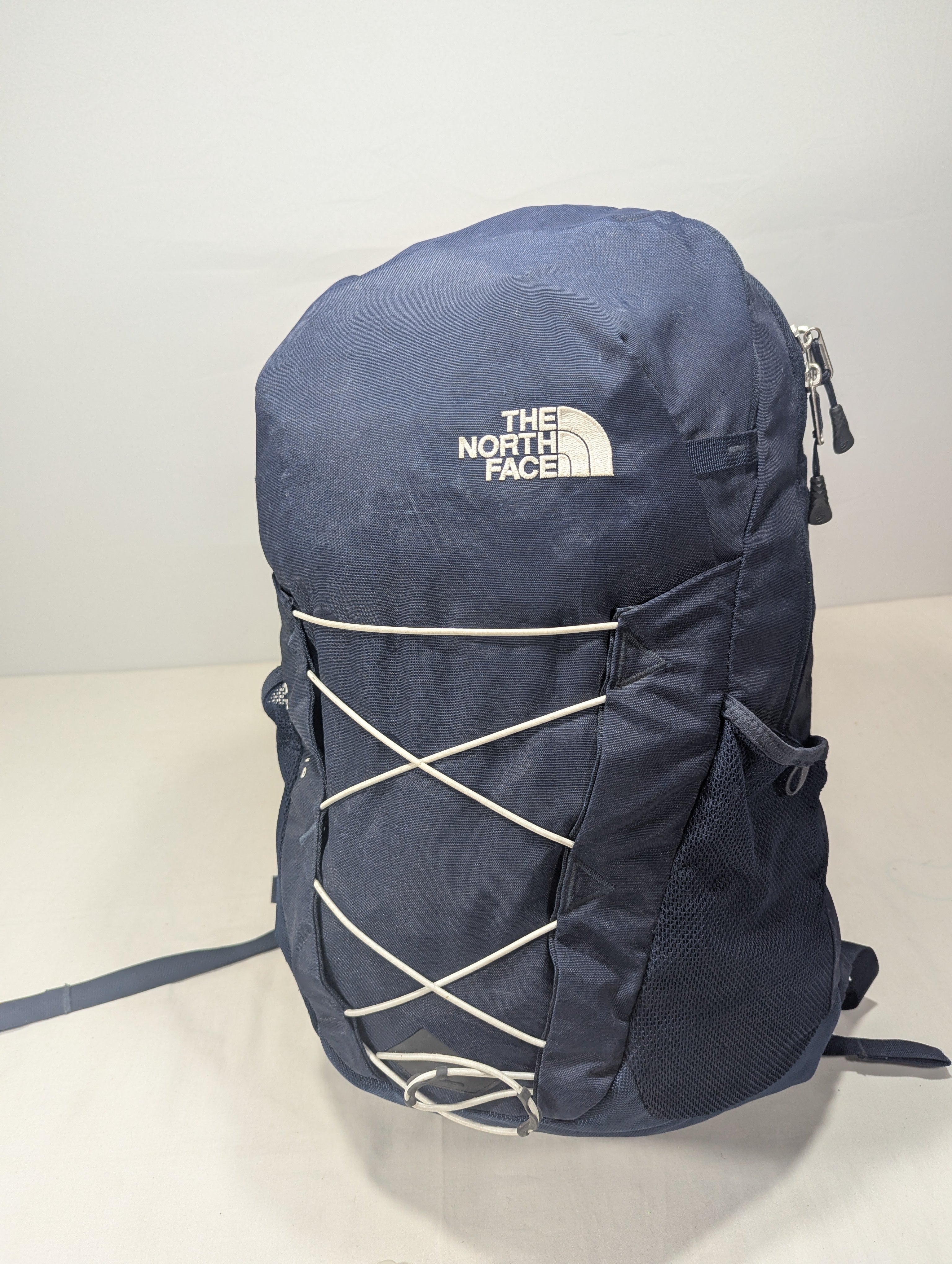 Authenticity is here, the north face most strongest stylish backpack Ab3