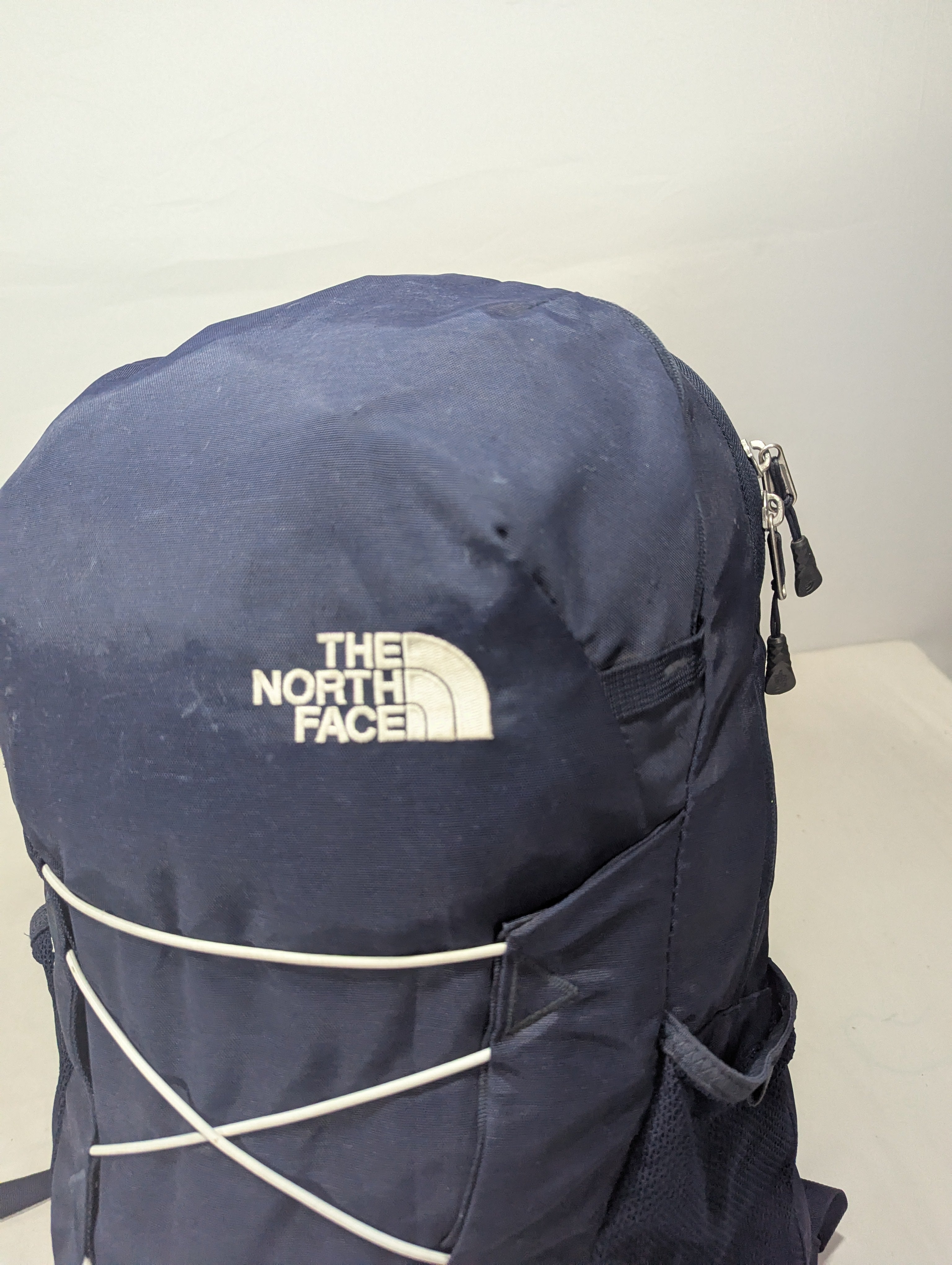 Authenticity is here, the north face most strongest stylish backpack Ab3