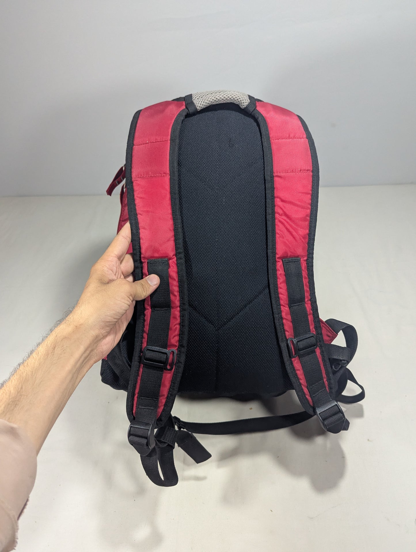 Preloved hiking backpack U25