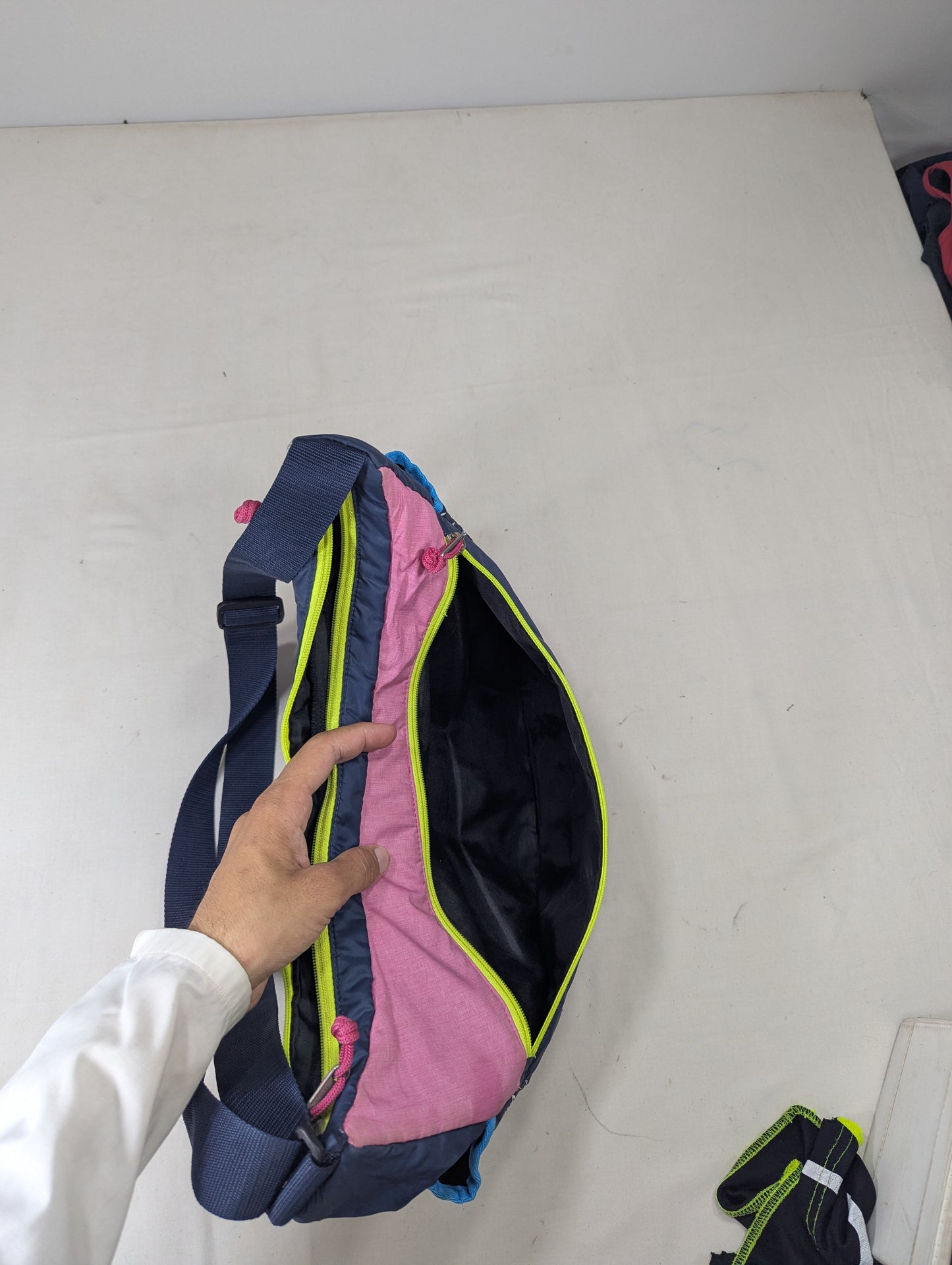 UMBRO cross body bag, shoulder bag U2