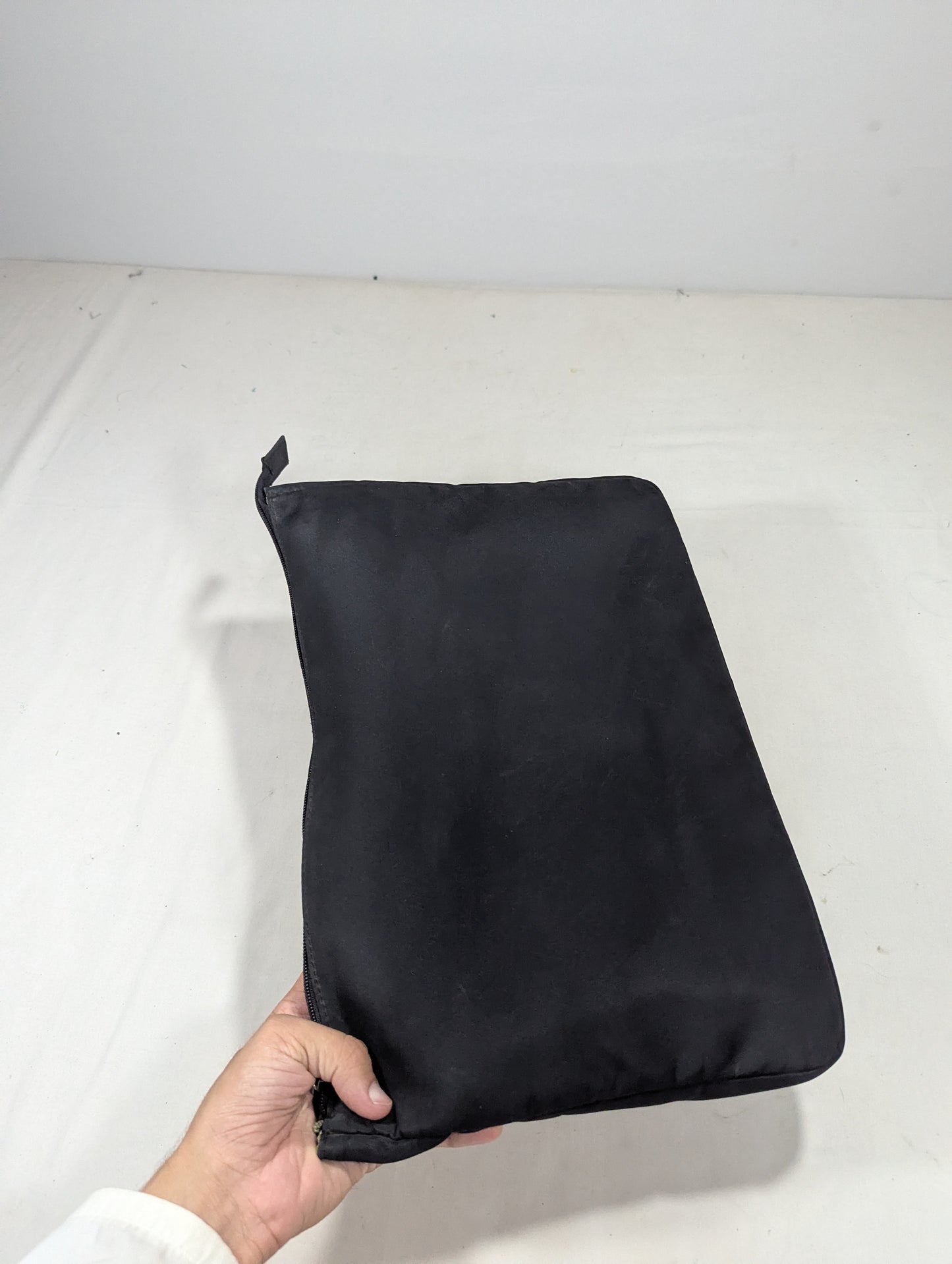Imported lot black color sleeve U15