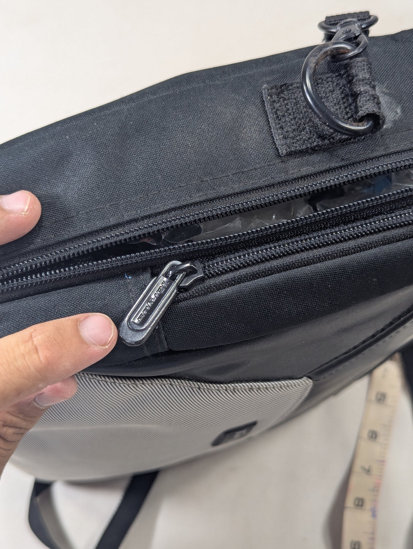 Targus sleeve, bag U2