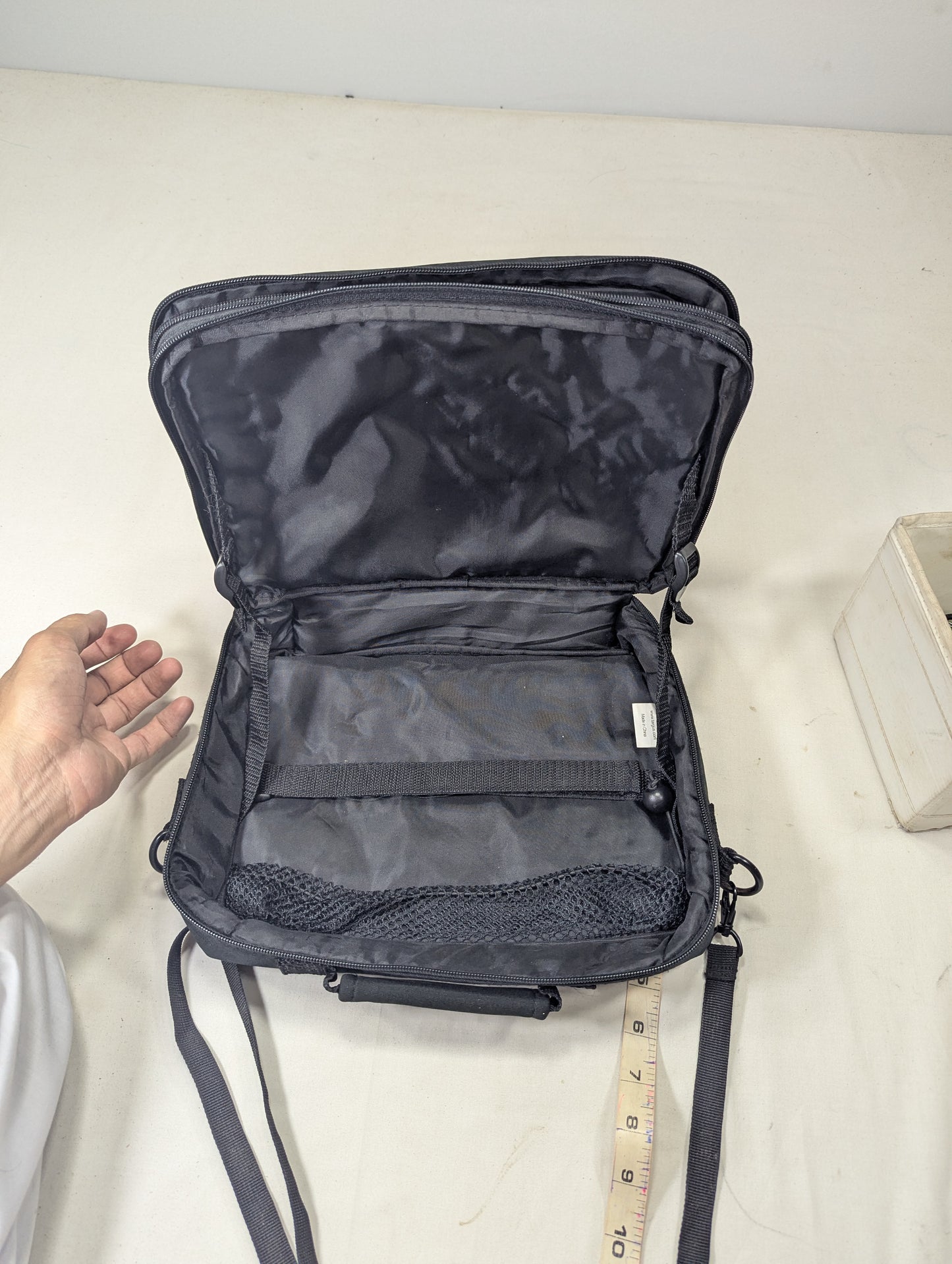 Targus sleeve, bag U2