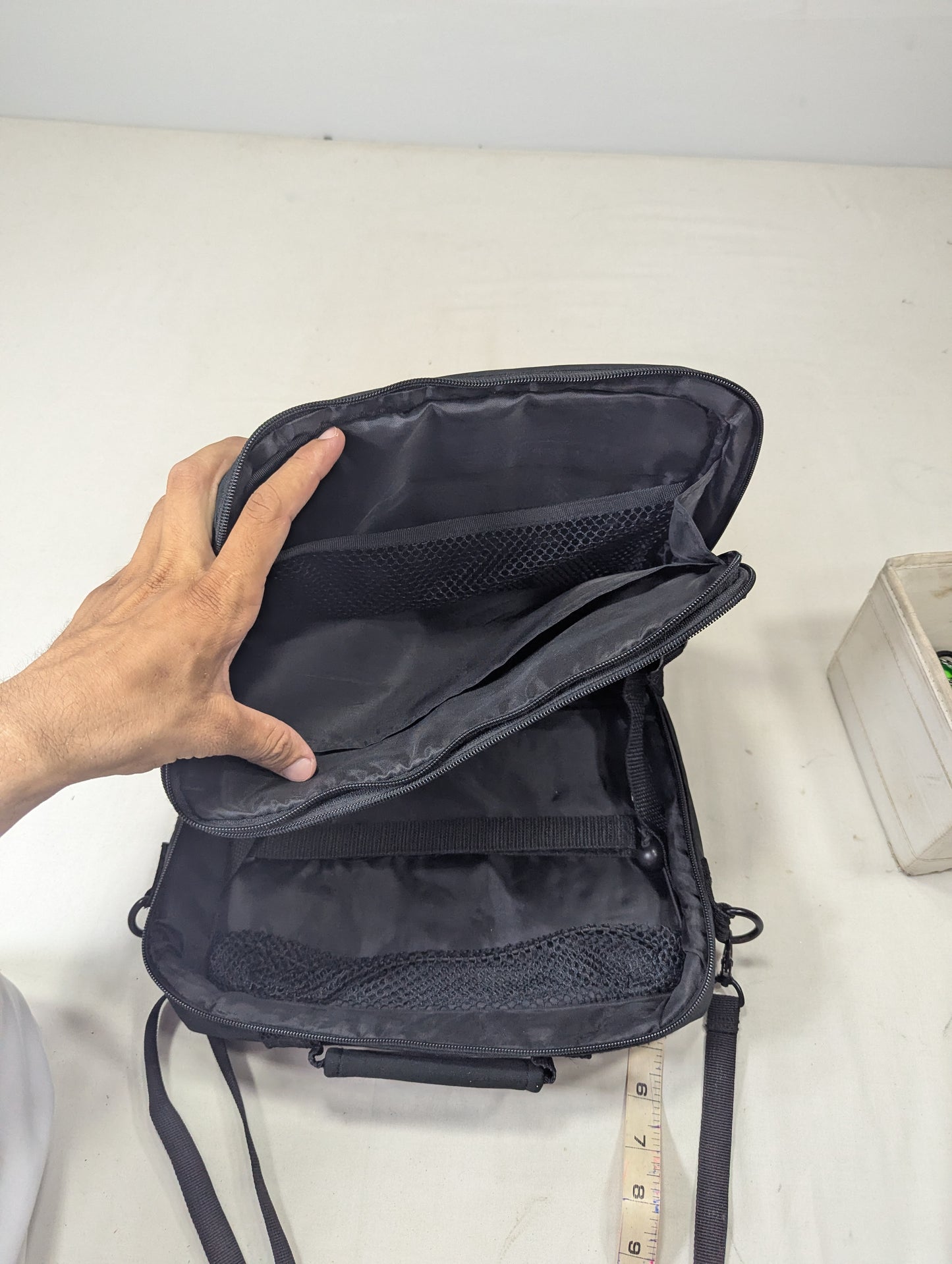 Targus sleeve, bag U2