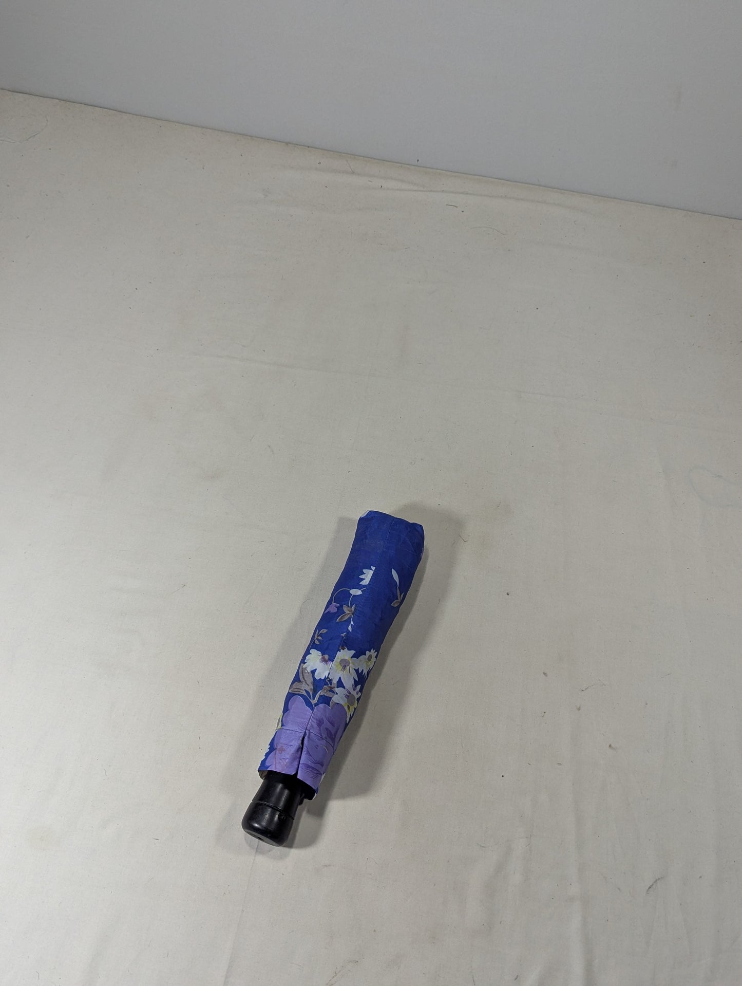 DripShield Mini Umbrella β Pocket-Sized Power with Big Coverage U25