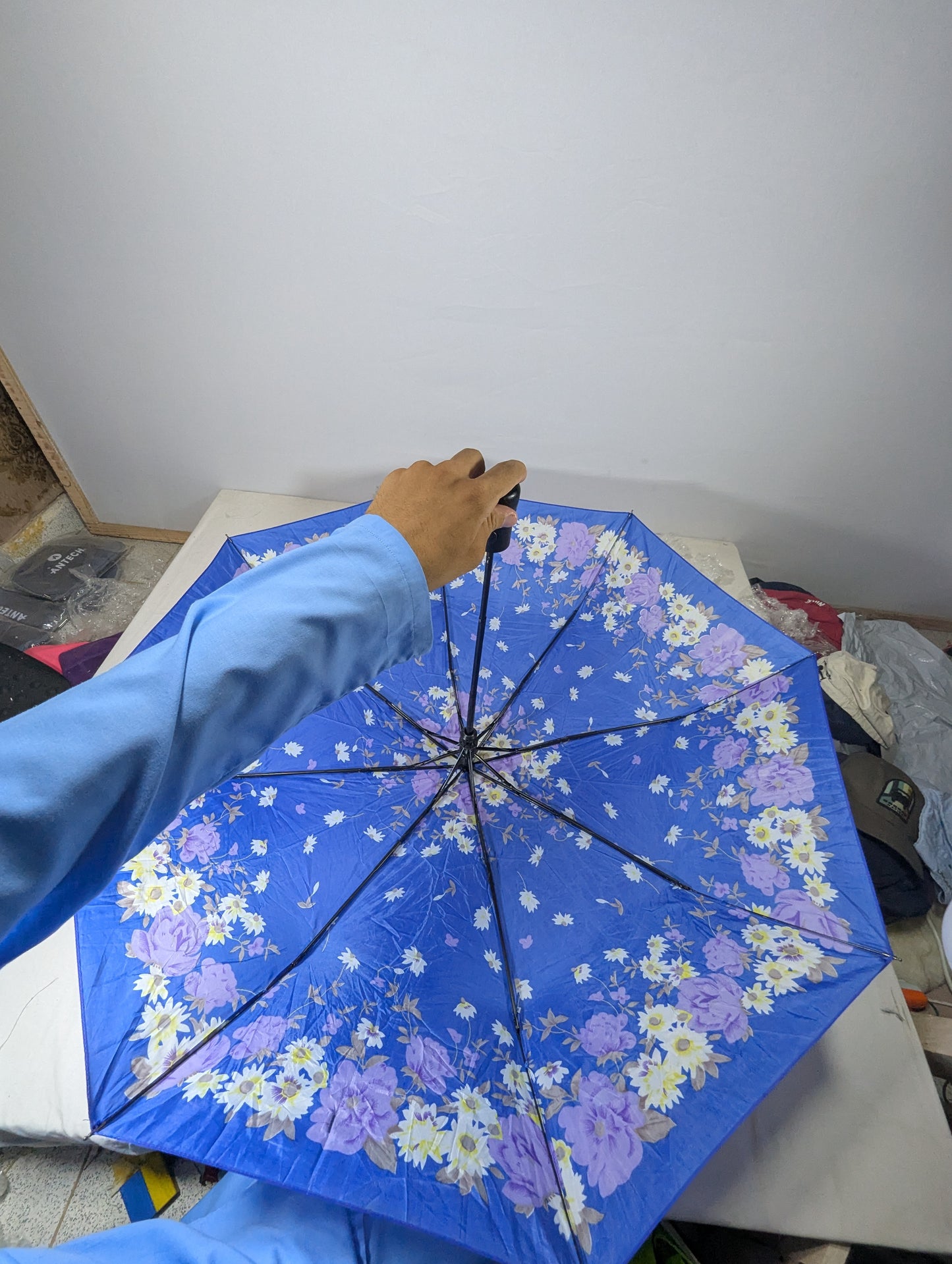 DripShield Mini Umbrella β Pocket-Sized Power with Big Coverage U25