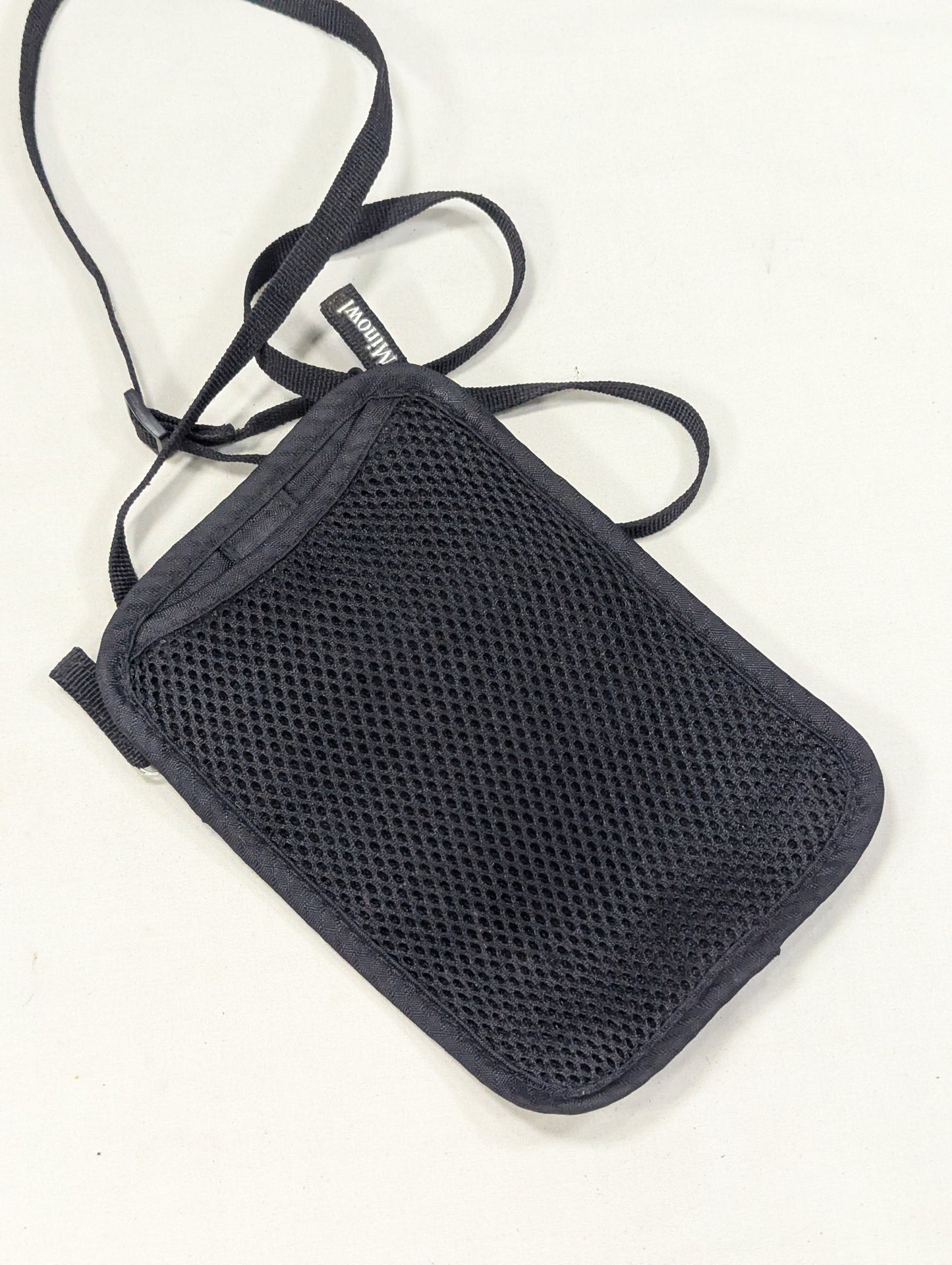 Neck pouch bag