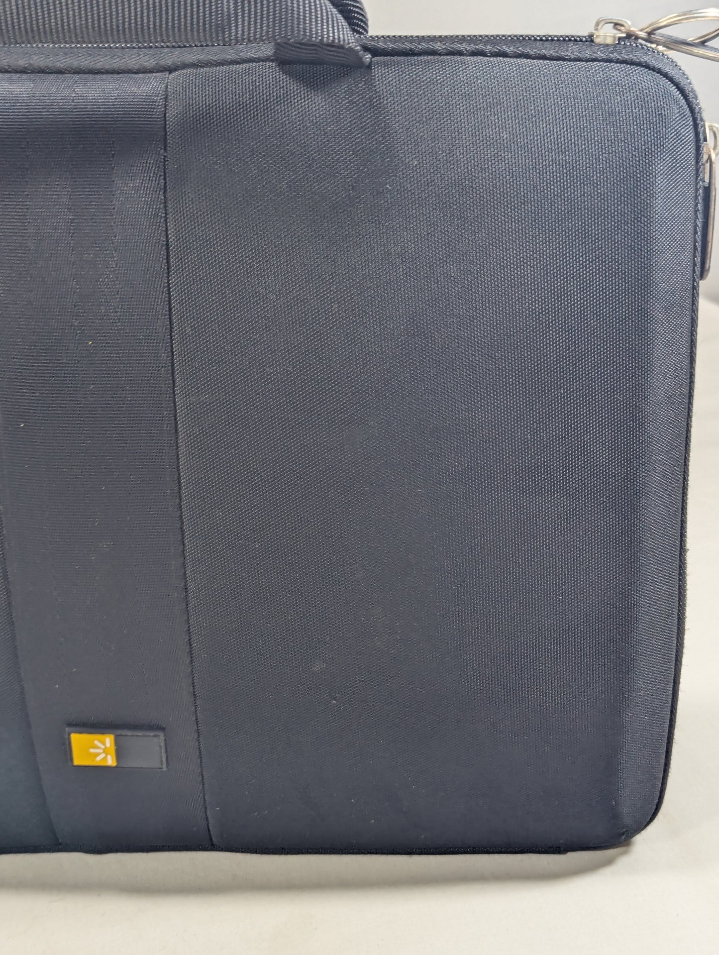 Case logic brand hard shell sleeve, bag U2