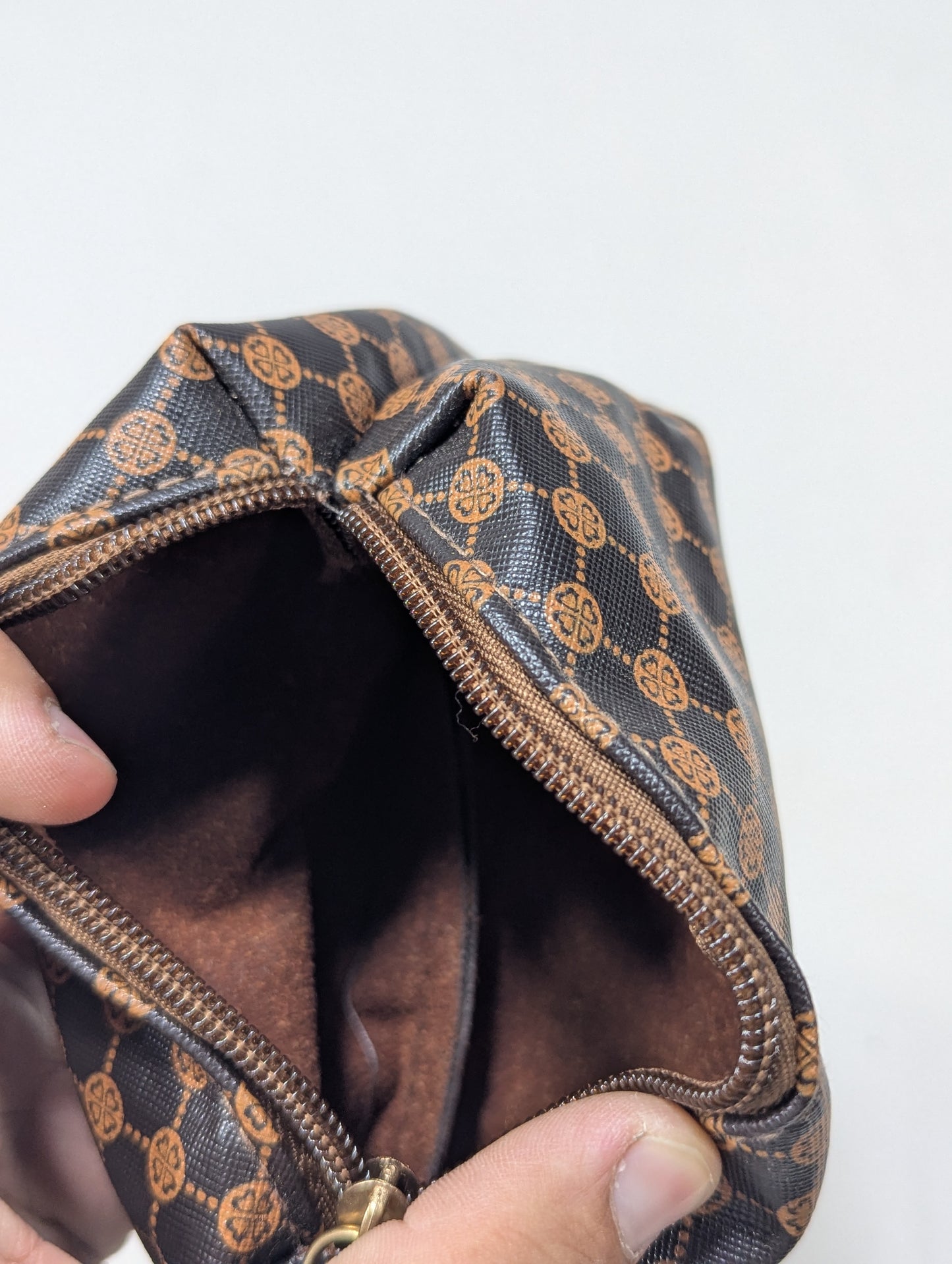 Hand bag, pouch bag