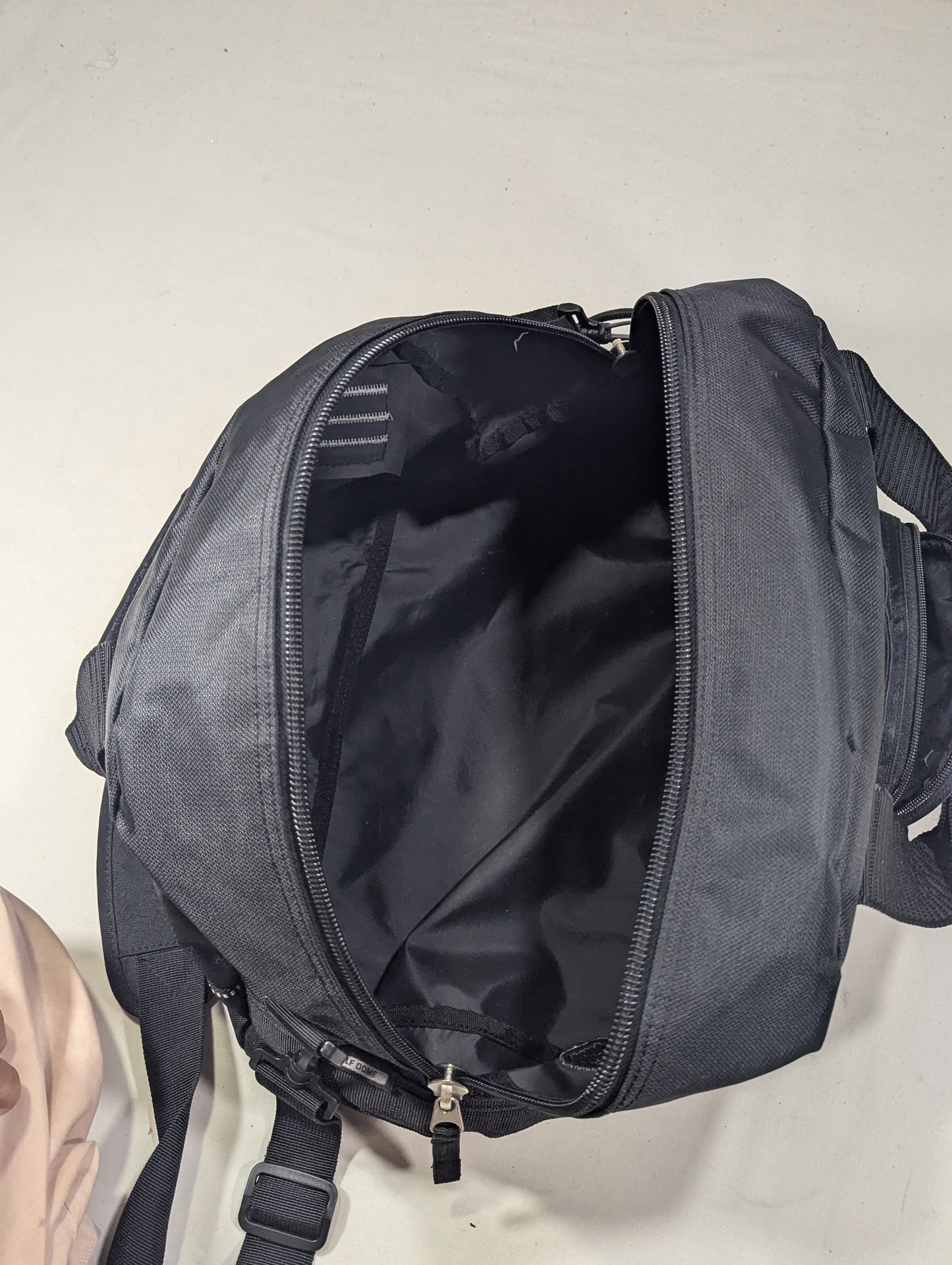 OGIO USA Lot Authentic Sleek Design Backpack U3