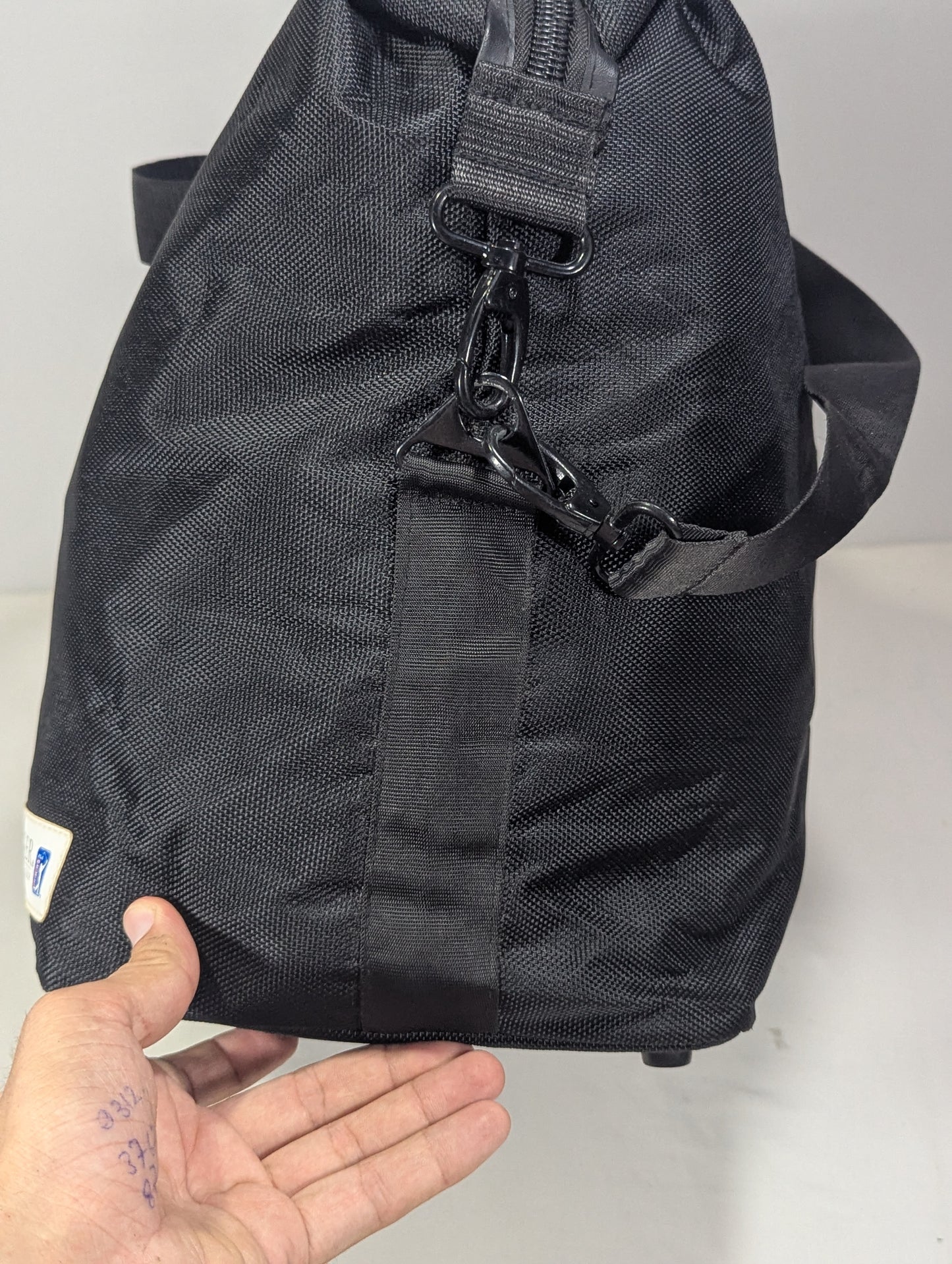 Korean lot duffle bag black color U2