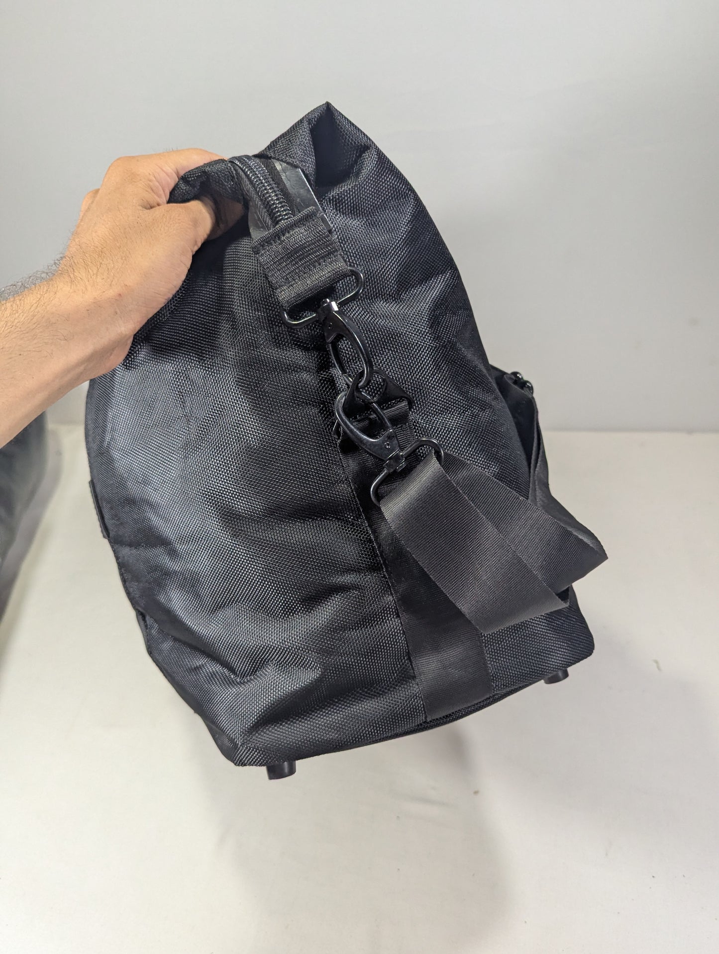 Korean lot duffle bag black color U2