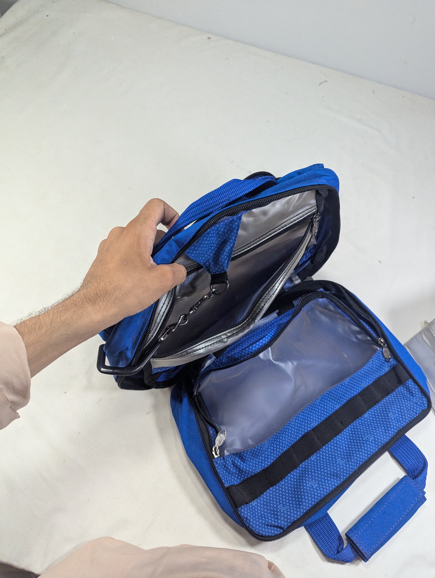 Toiletry backpack U2