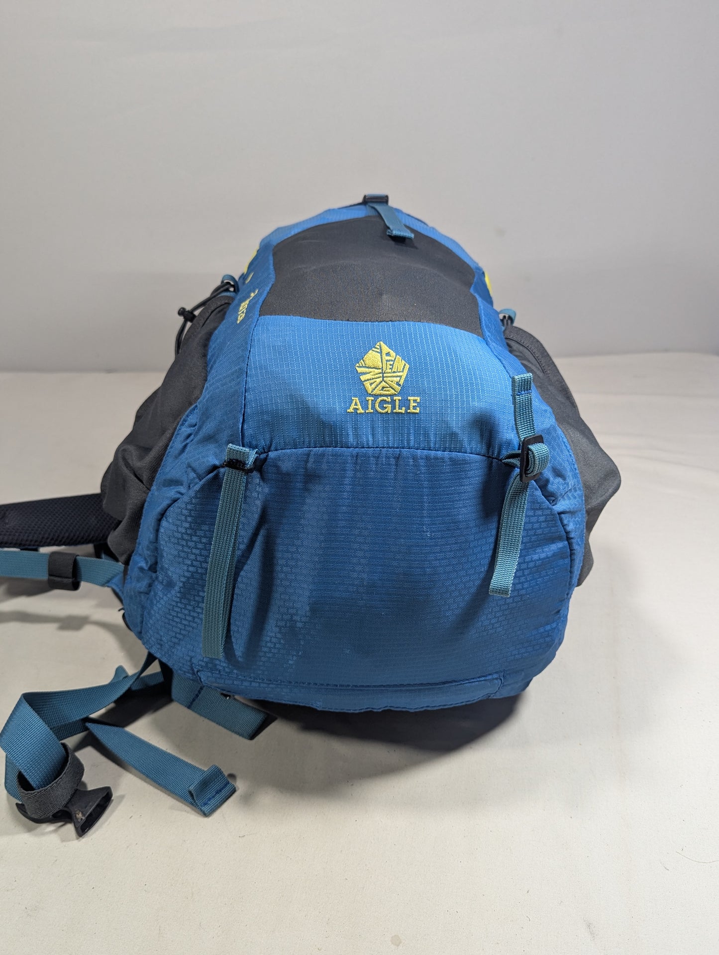 Preloved tracking backpack