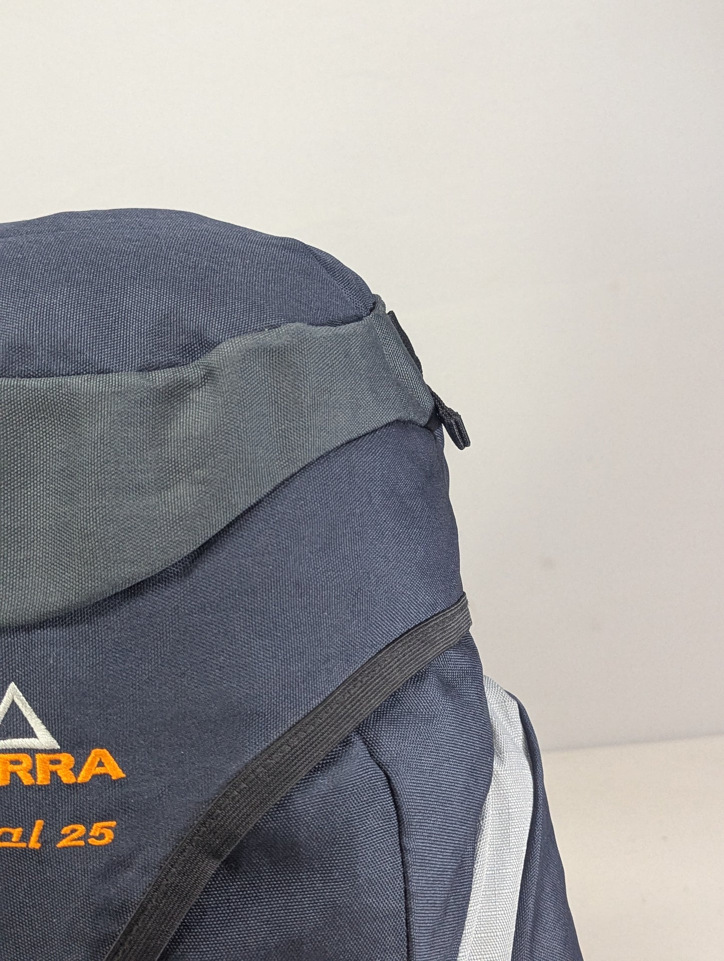 25L hiking tourist tracking backpack