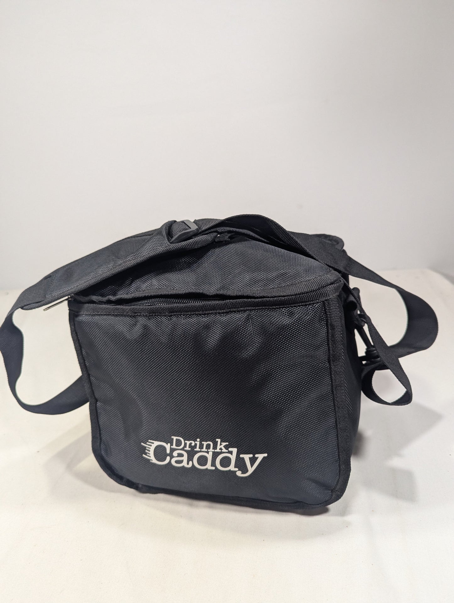 Portable drink carrier insulated bag