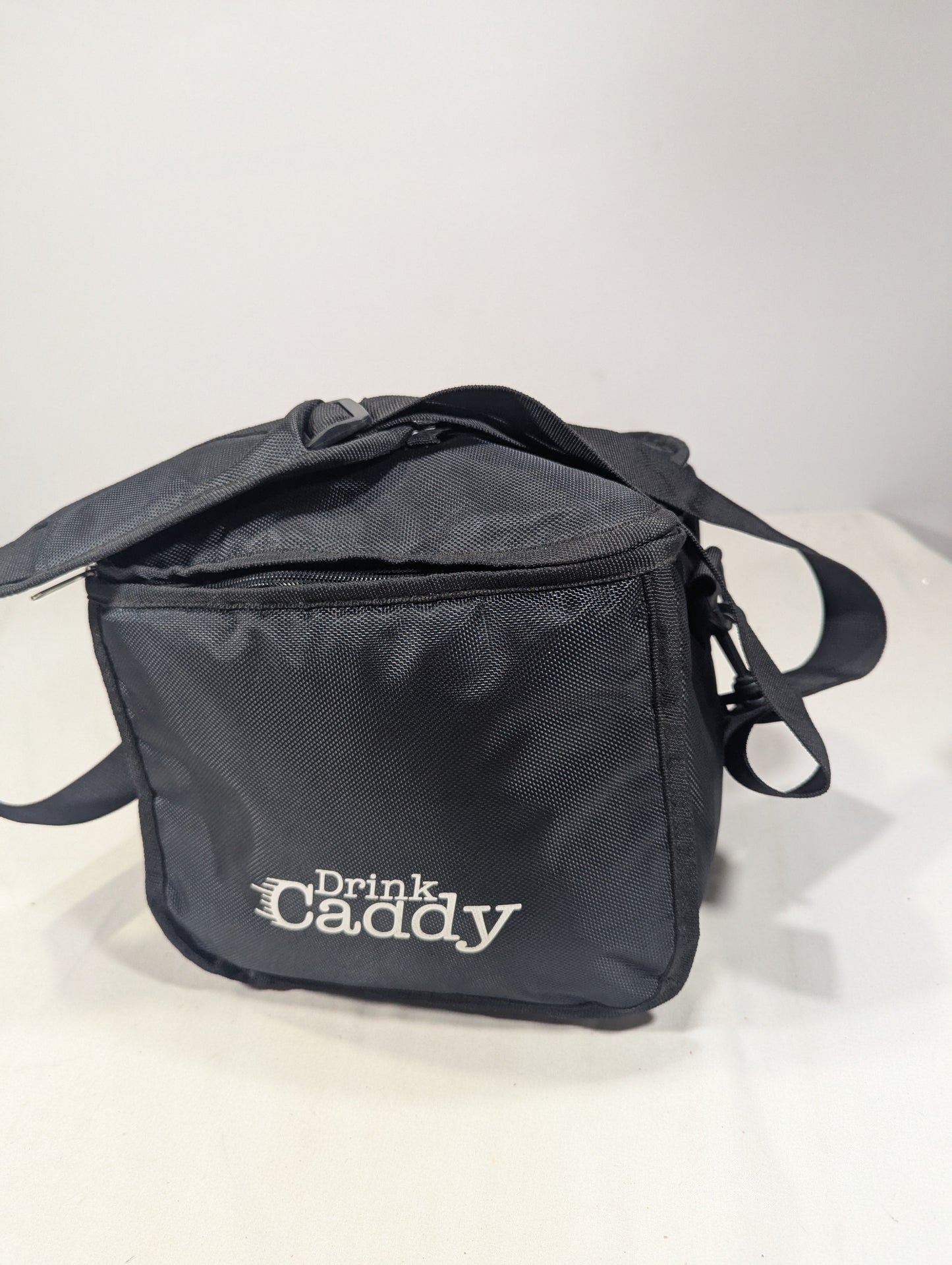 Portable drink carrier insulated bag