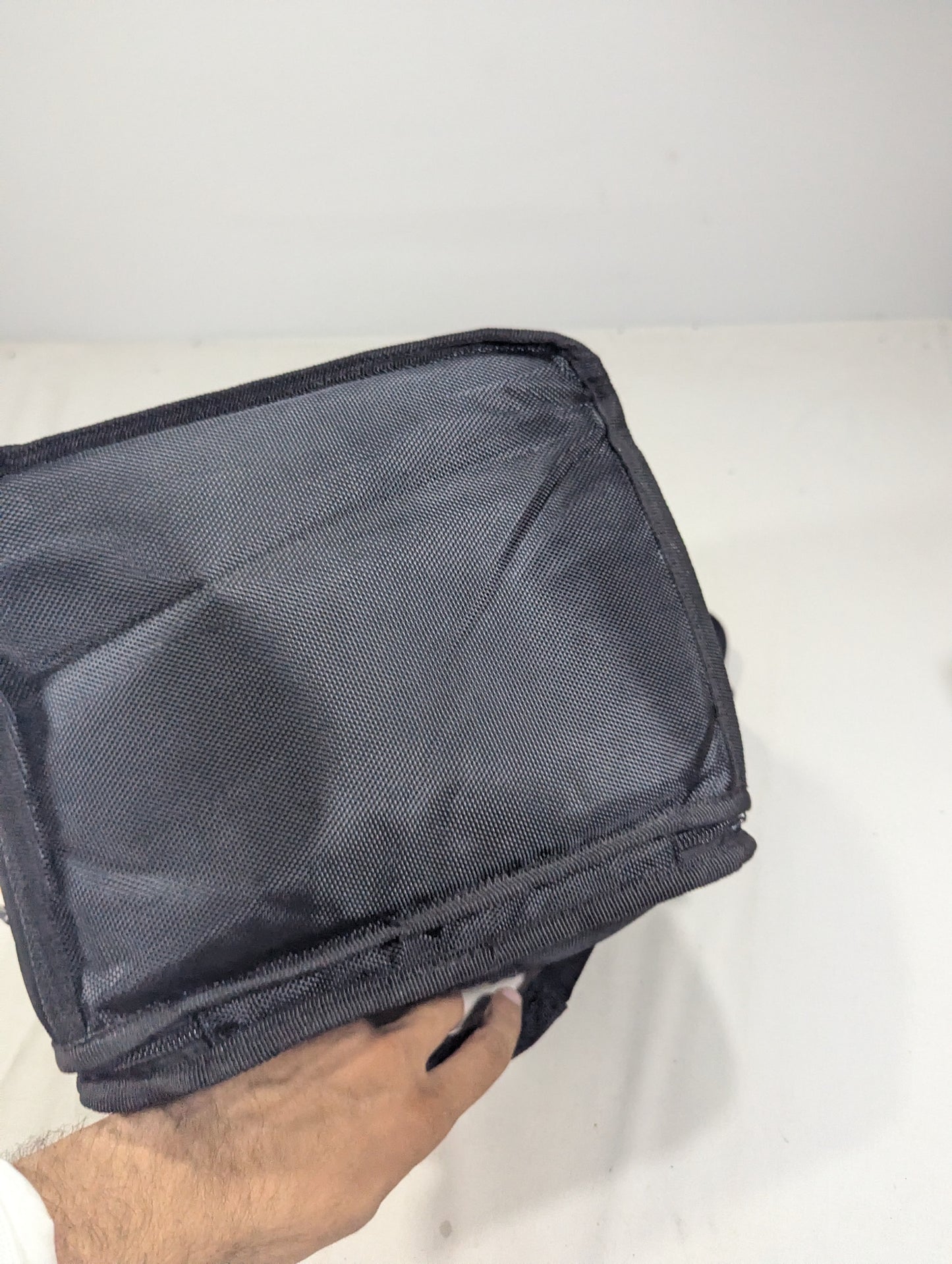 Portable drink carrier insulated bag