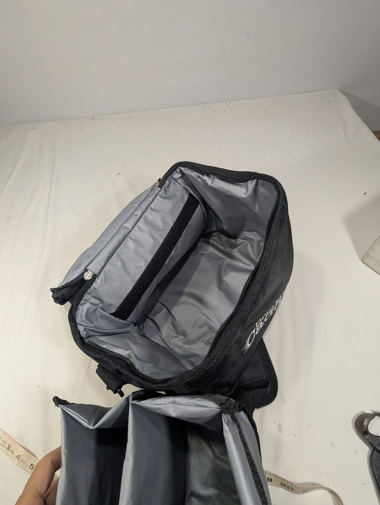 Portable drink carrier insulated bag