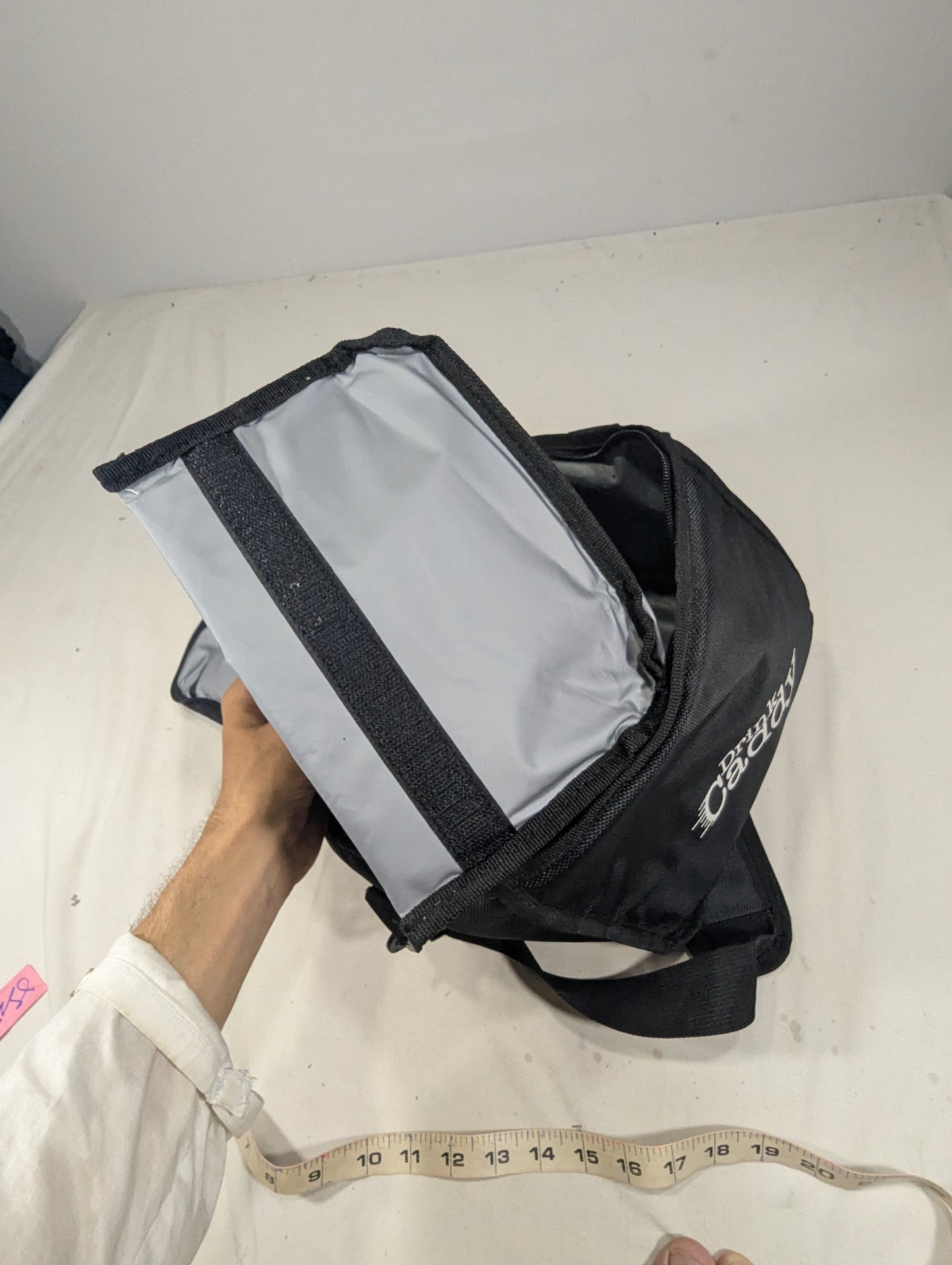 Portable drink carrier insulated bag