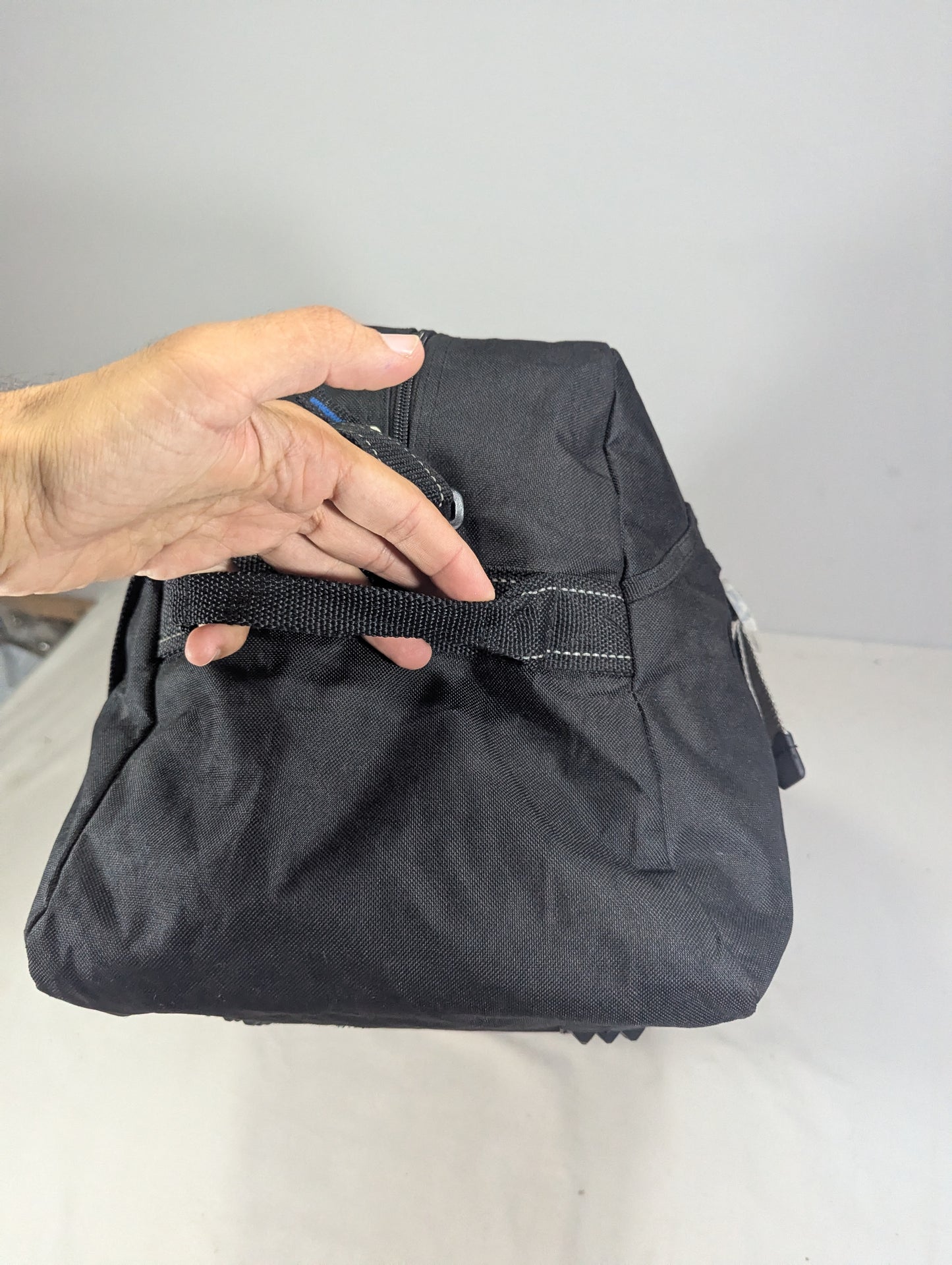Samsonite original bag with separate shoes portion