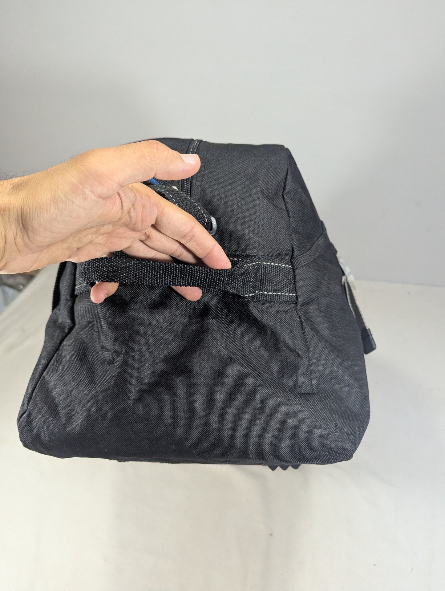 Samsonite original bag with separate shoes portion