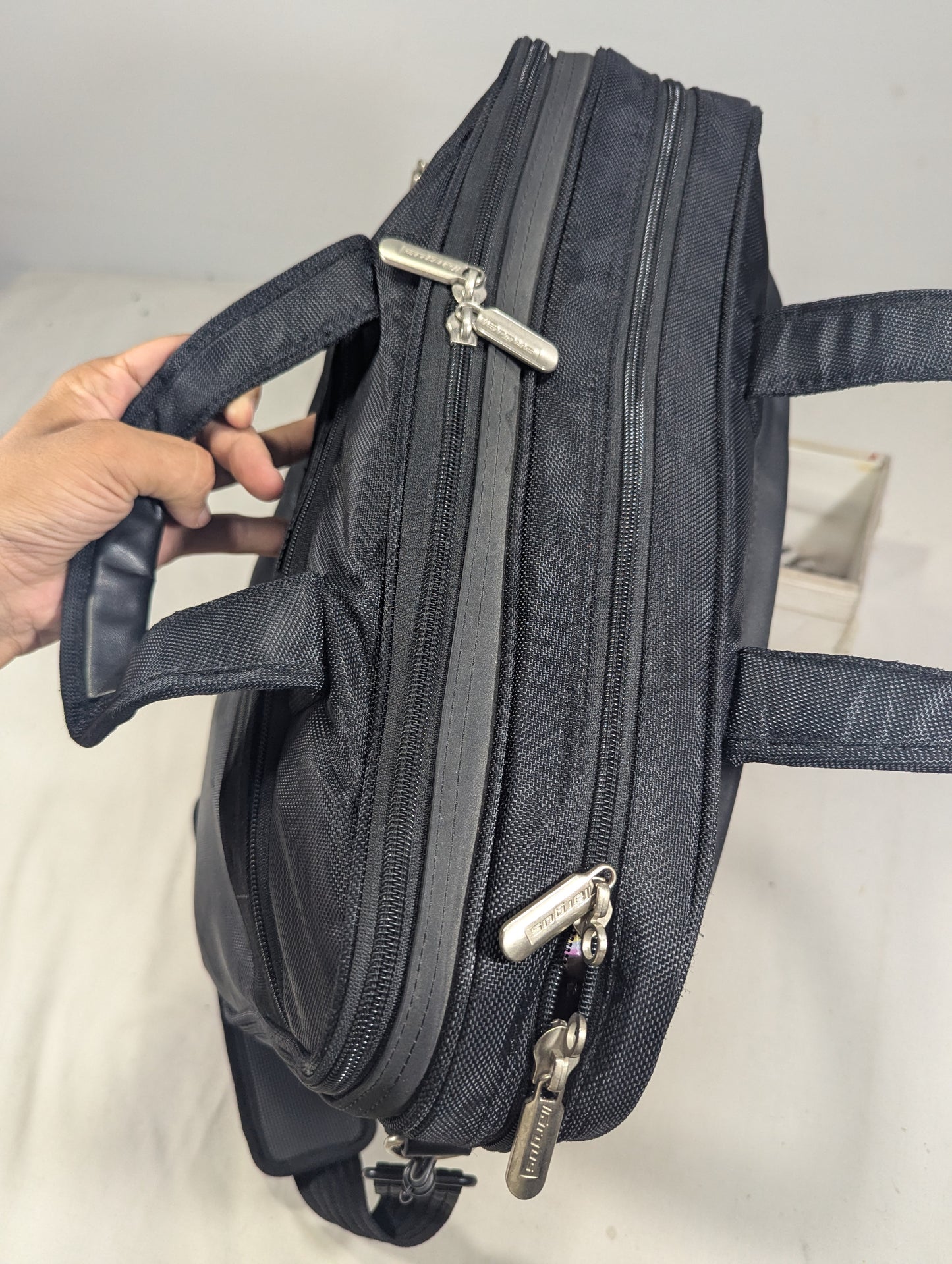 Targus authentic bag