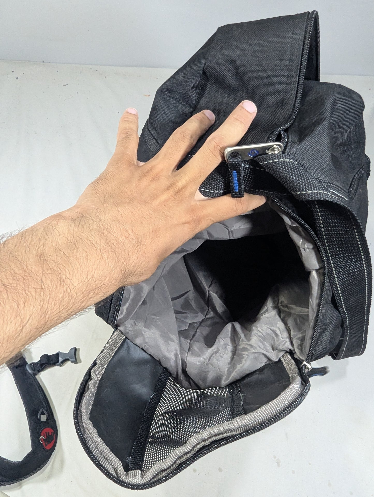 Samsonite original bag with separate shoes portion