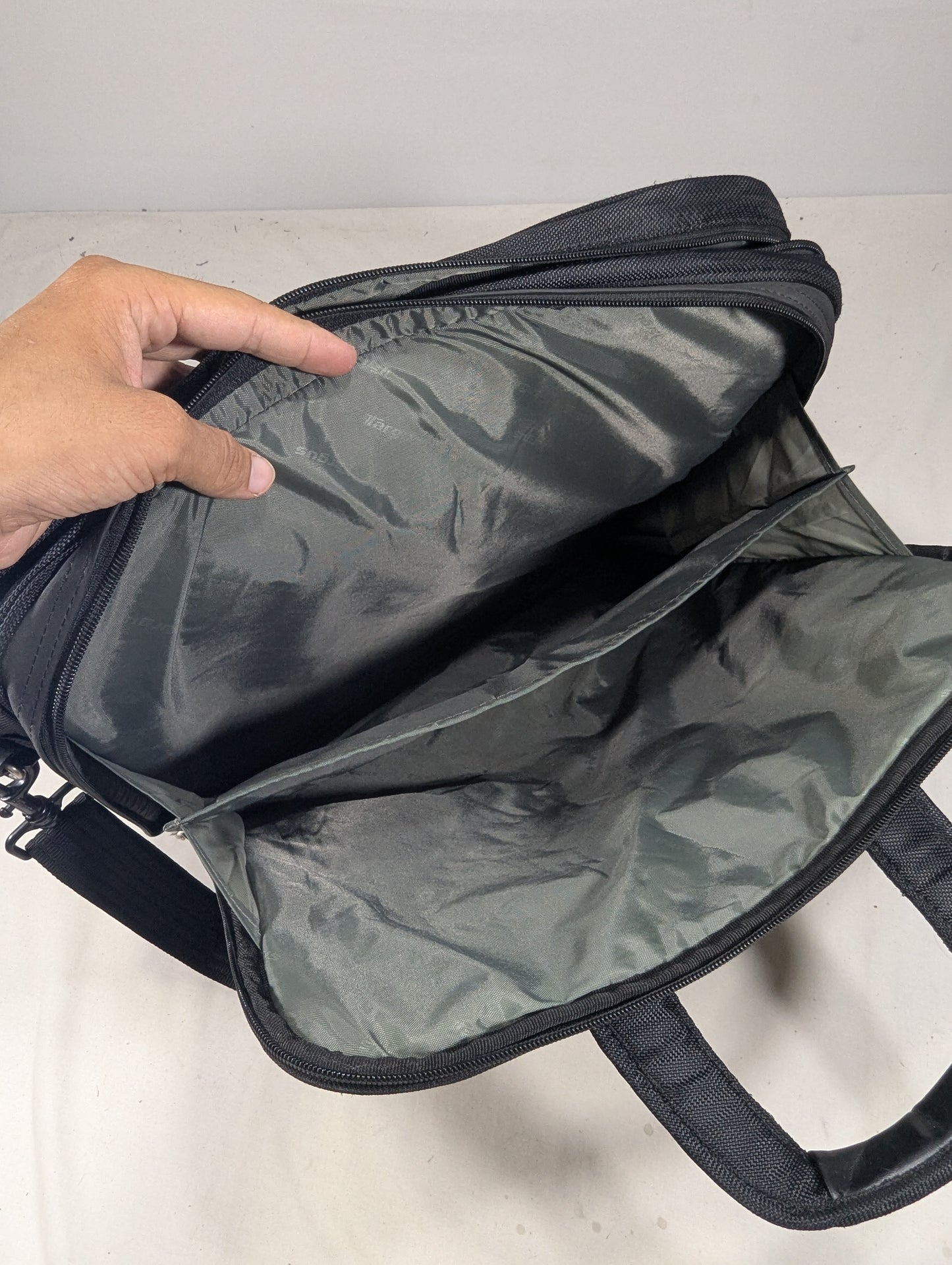 Targus authentic bag