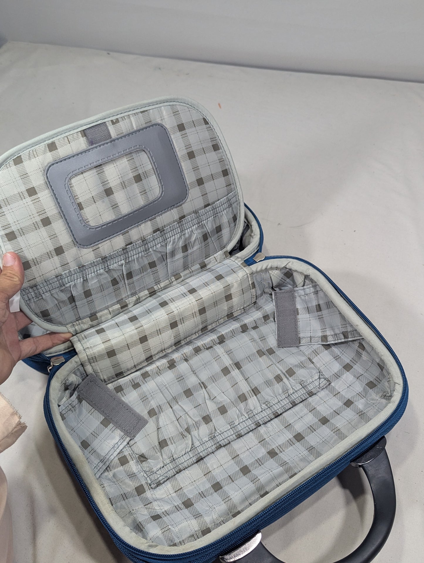 Make up box