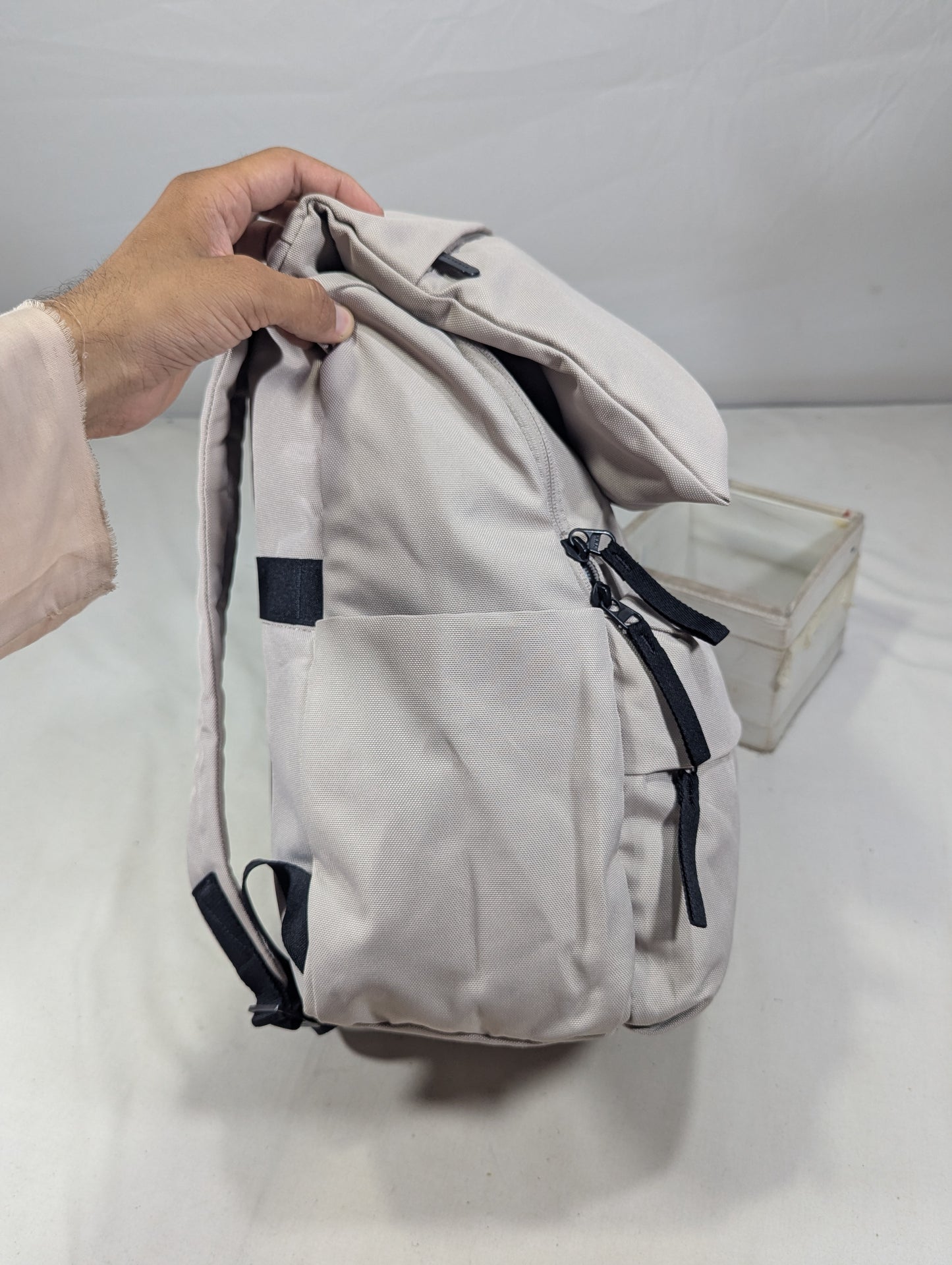 Slim and smart laptop backpack