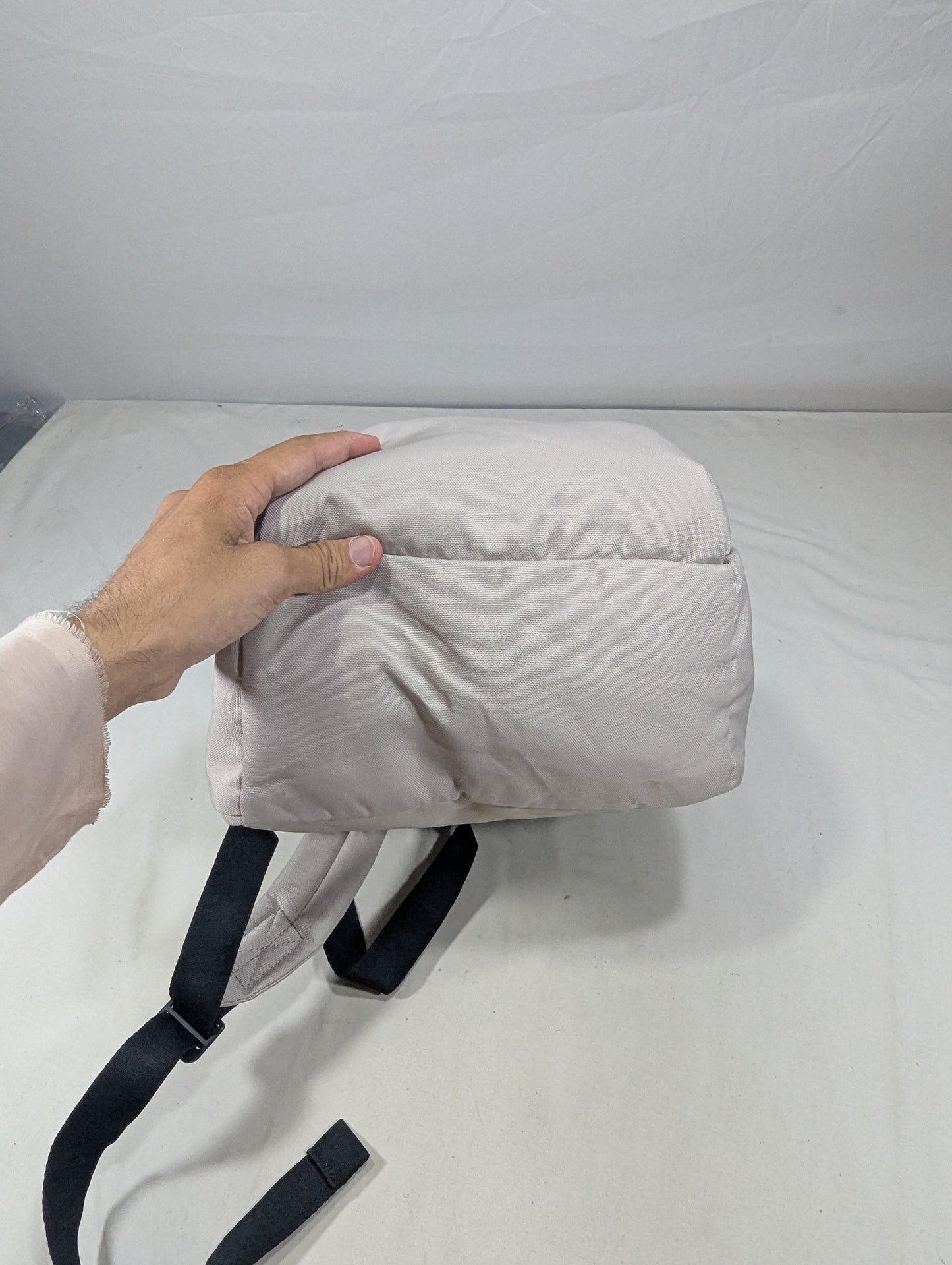 Slim and smart laptop backpack