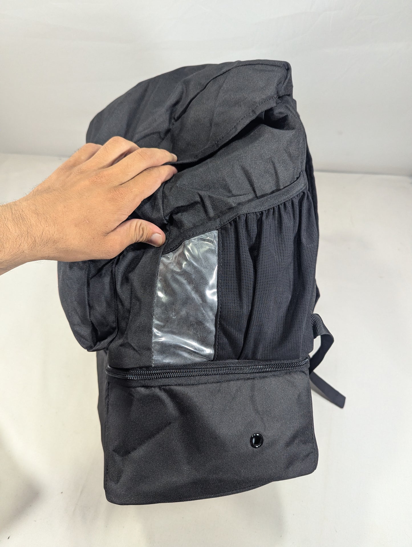 Gym backpack with separate shoes portio