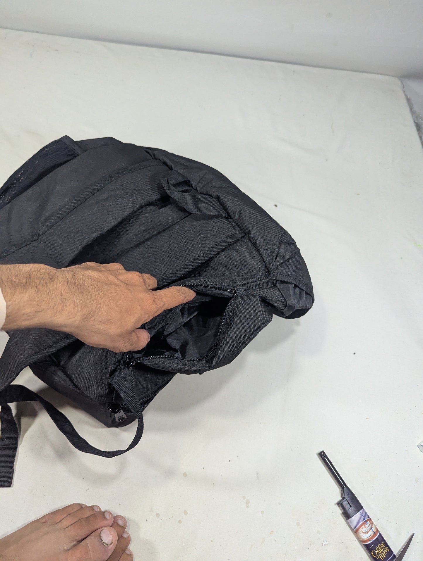 Gym backpack with separate shoes portio
