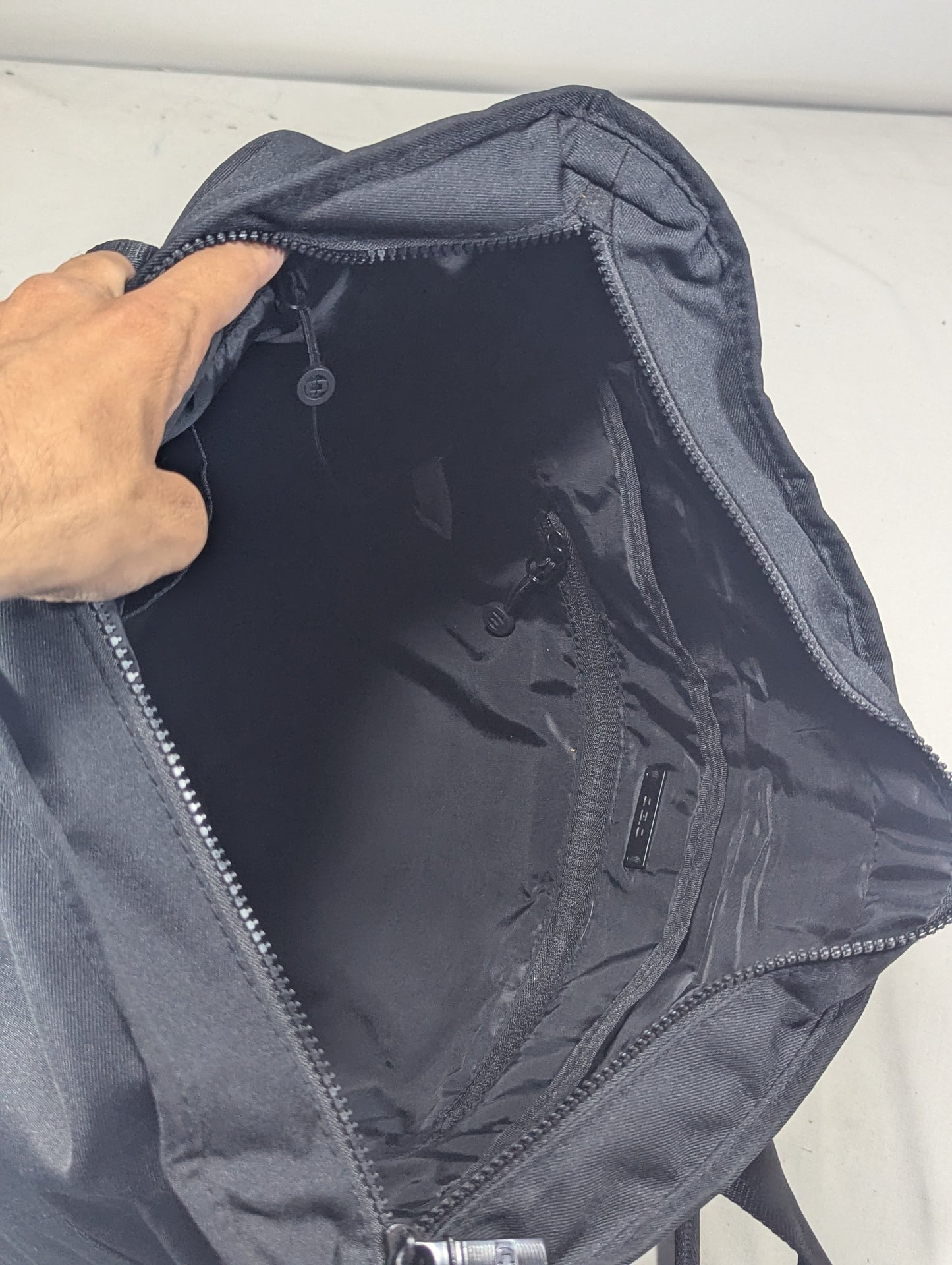 Preloved Ogio handle bag, thela bag