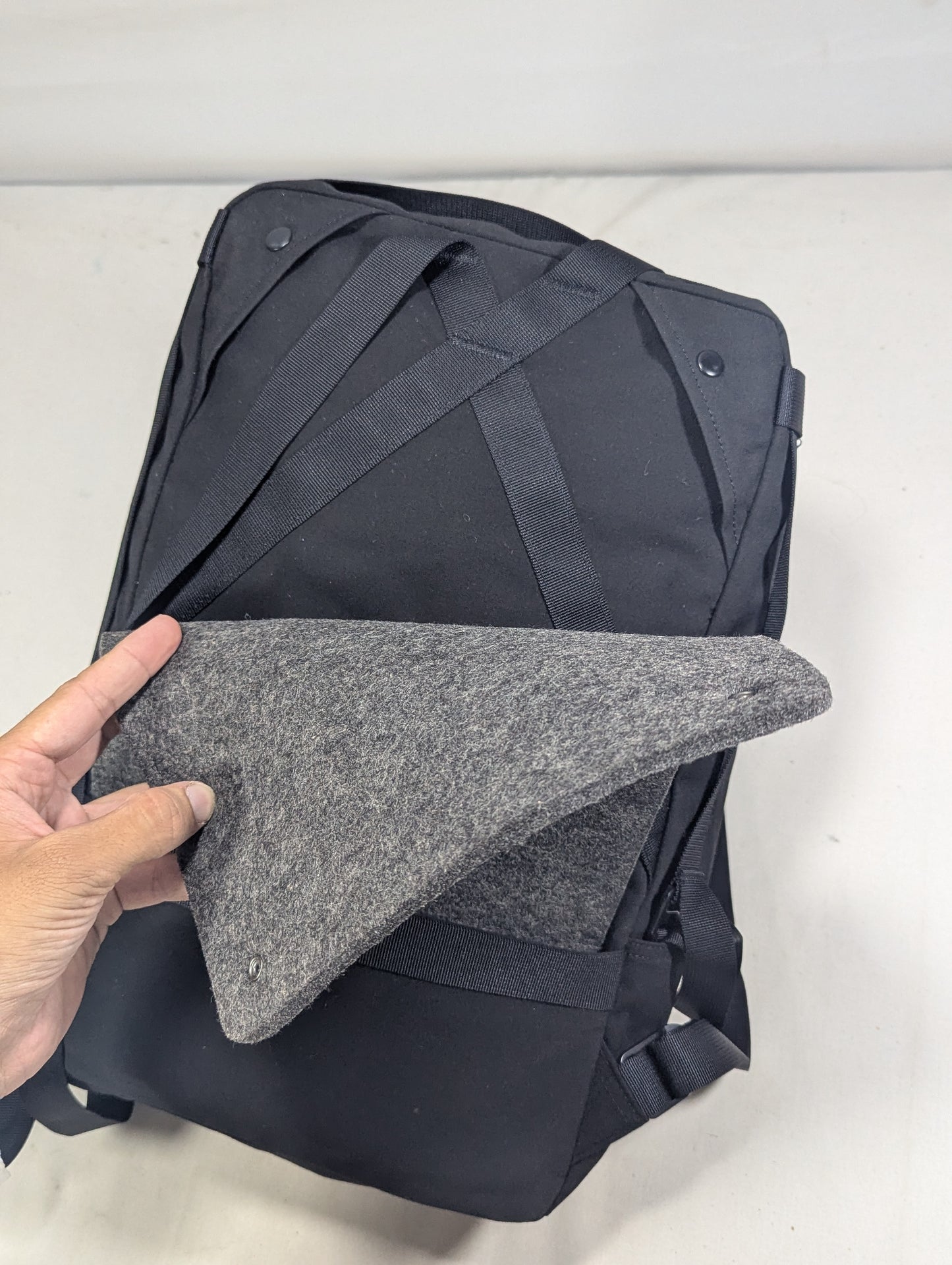 Slim and smart laptop backpack