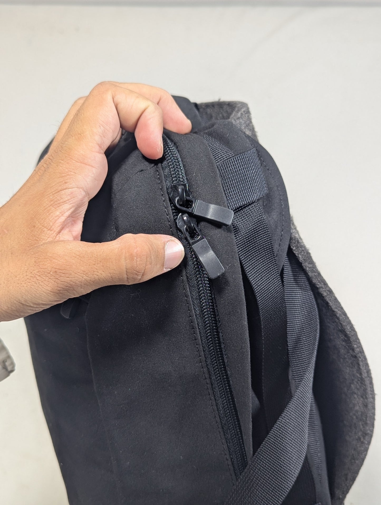 Slim and smart laptop backpack