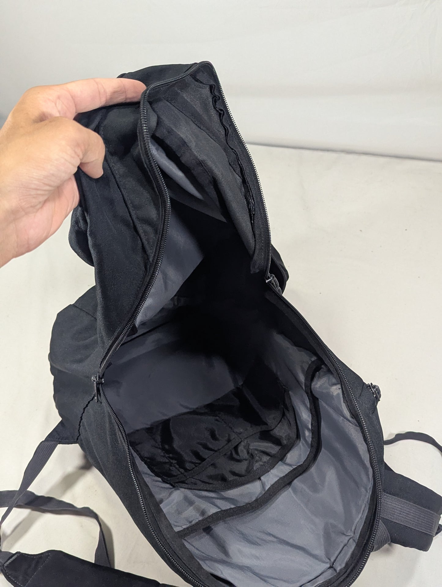 Jan sport black color backpack