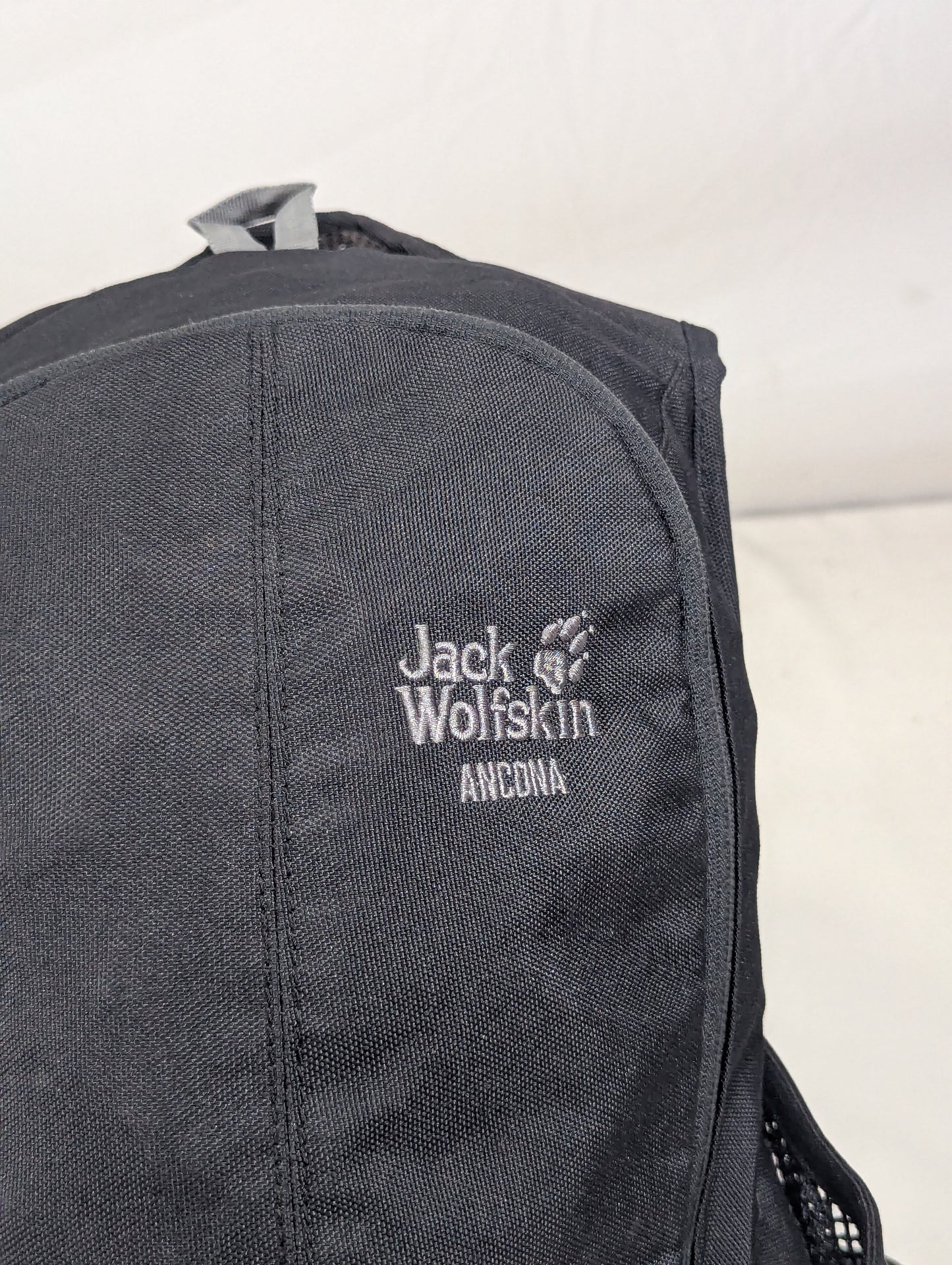 Jack wolfskin mini hiking tourist backpack