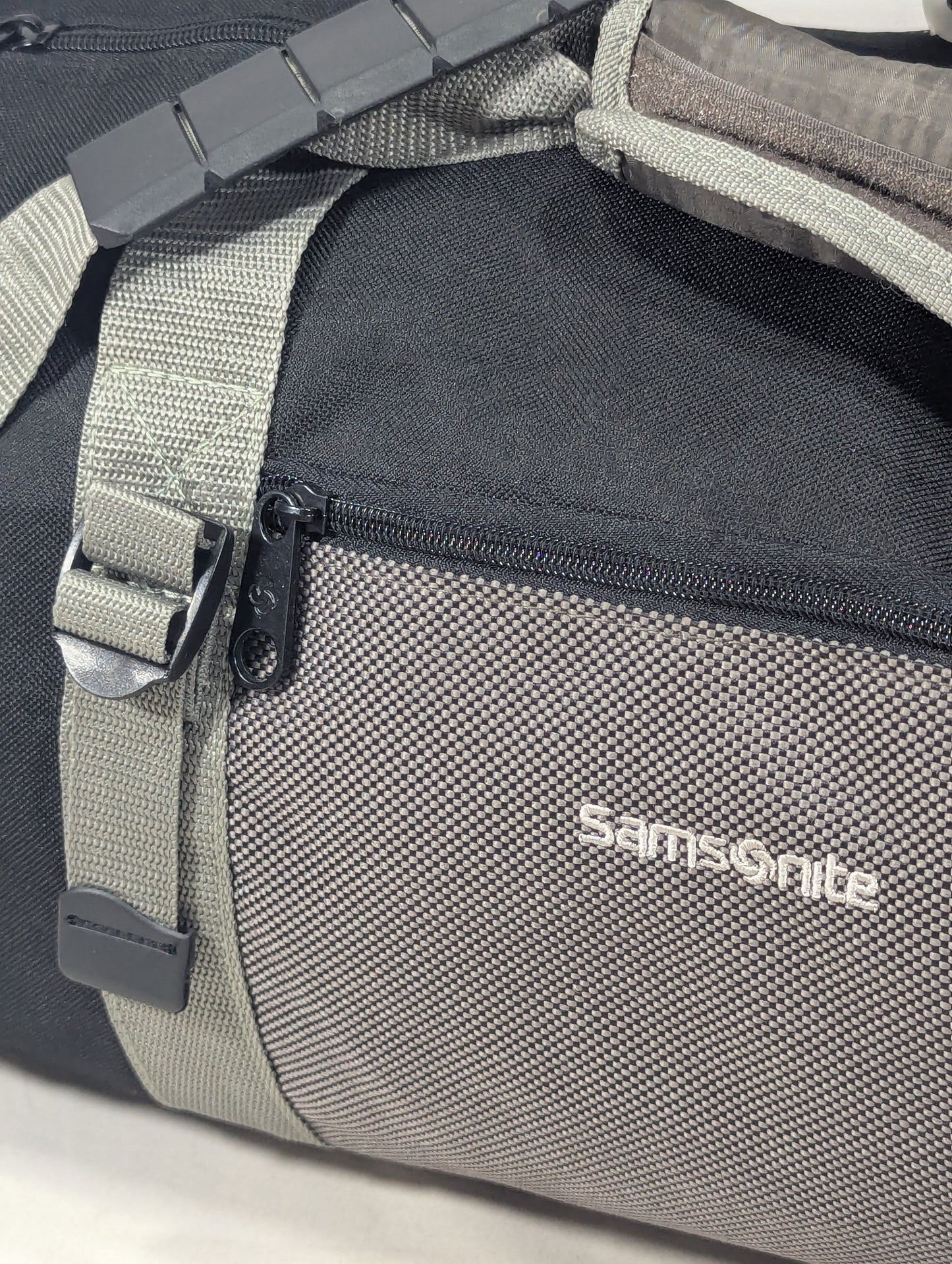 Samsonite authentic original duffle bag